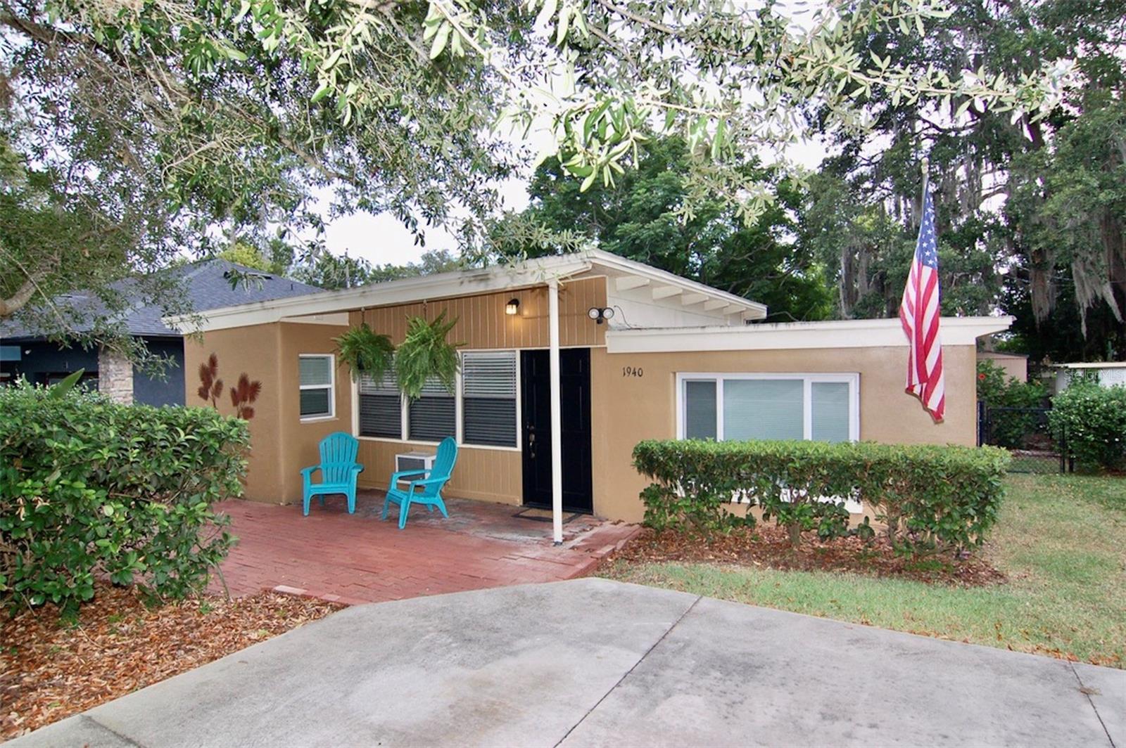 Photo of 1940 SUNSET LANE CLERMONT FL 34711