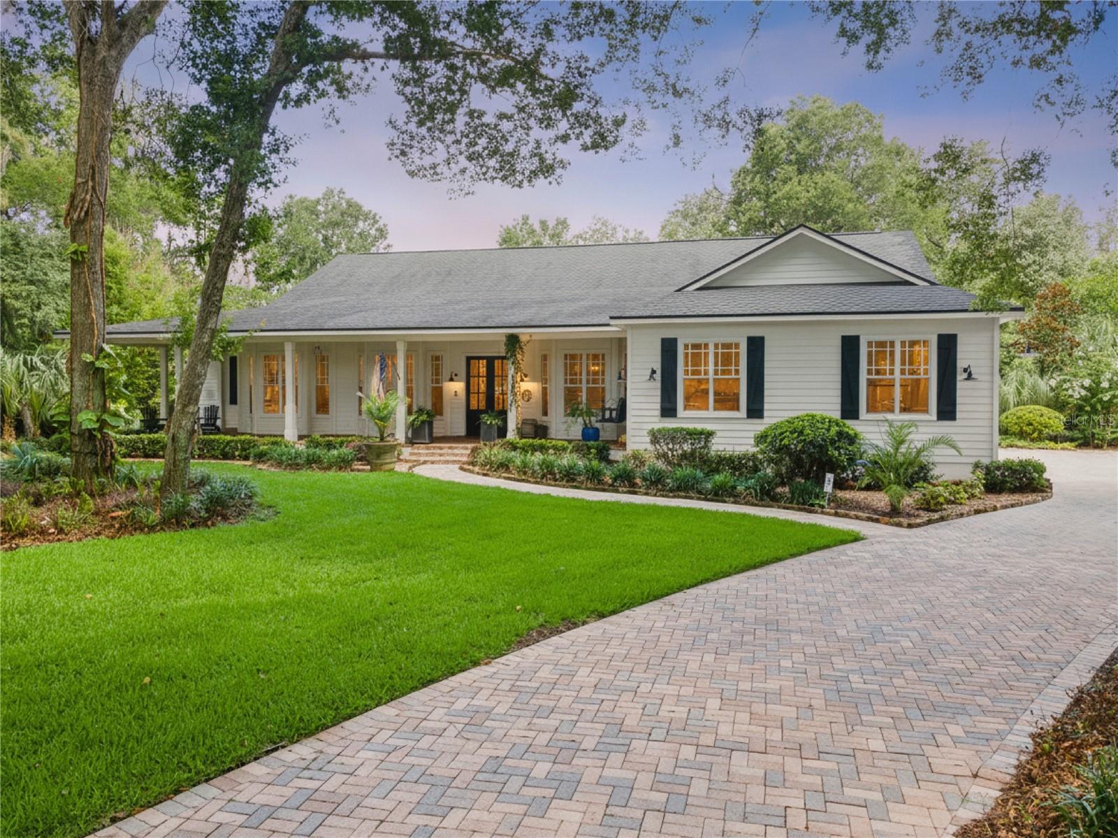 Photo of 5002 MUIR WAY LITHIA FL 33547
