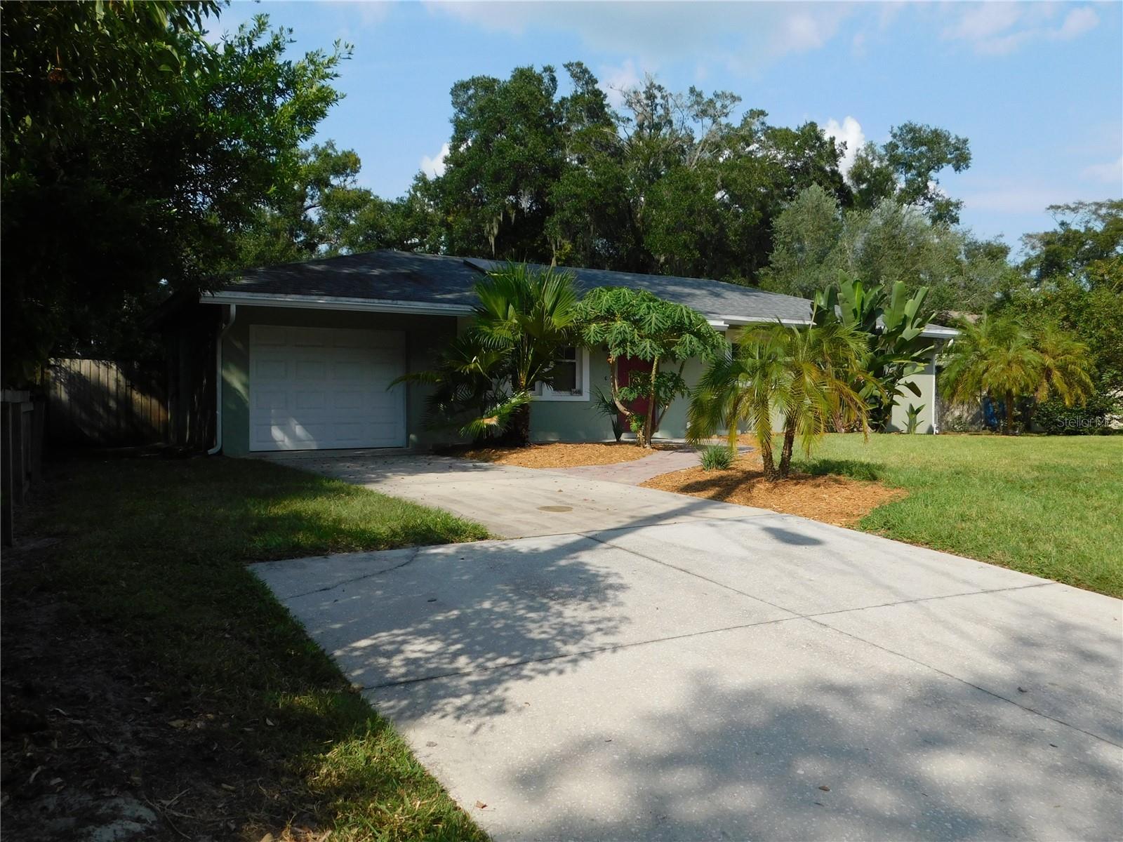 Photo of 565 E JESSUP AVENUE LONGWOOD FL 32750