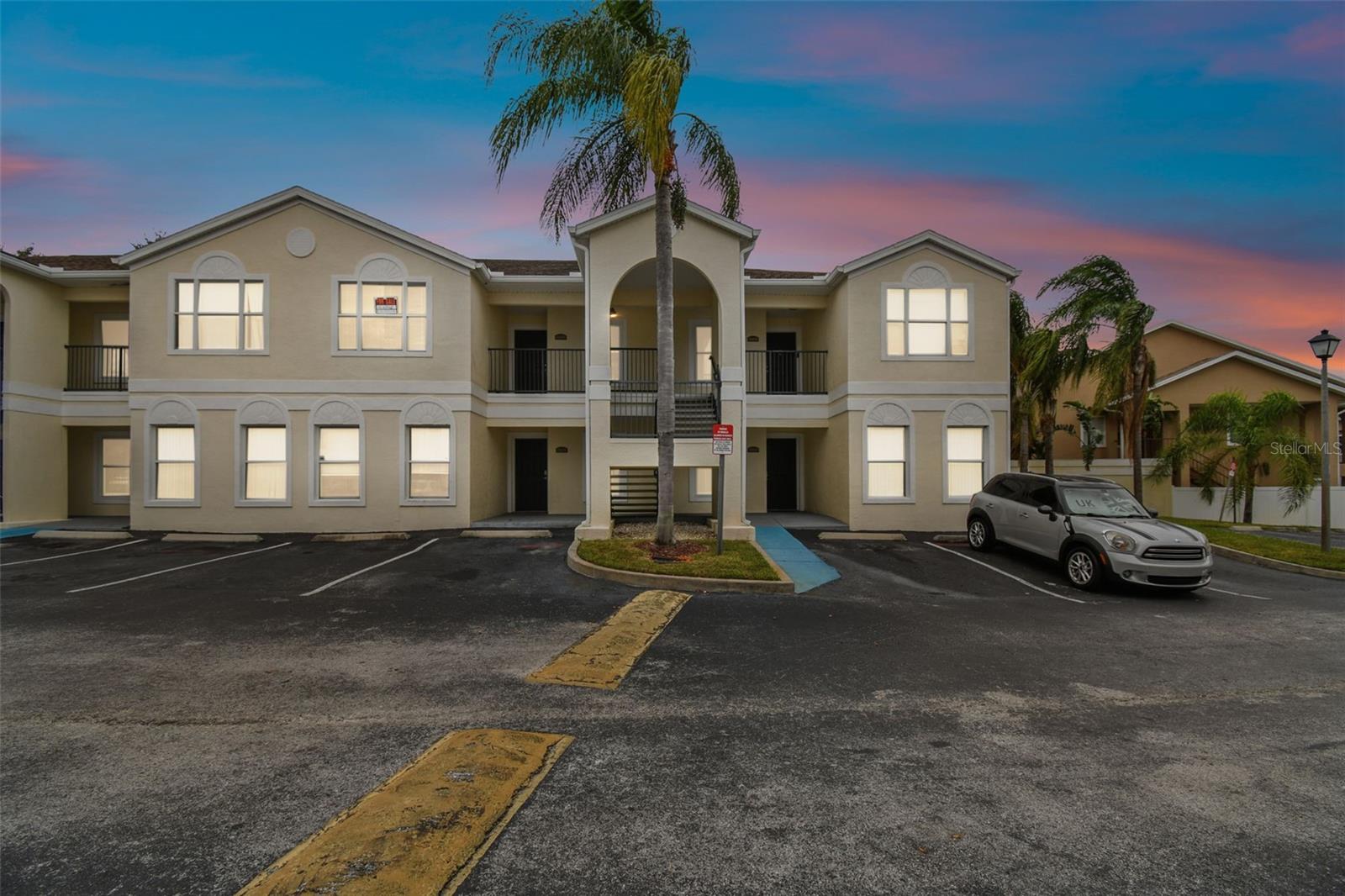 Photo of 8827 GRAND PALMS CIRCLE #B KISSIMMEE FL 34747