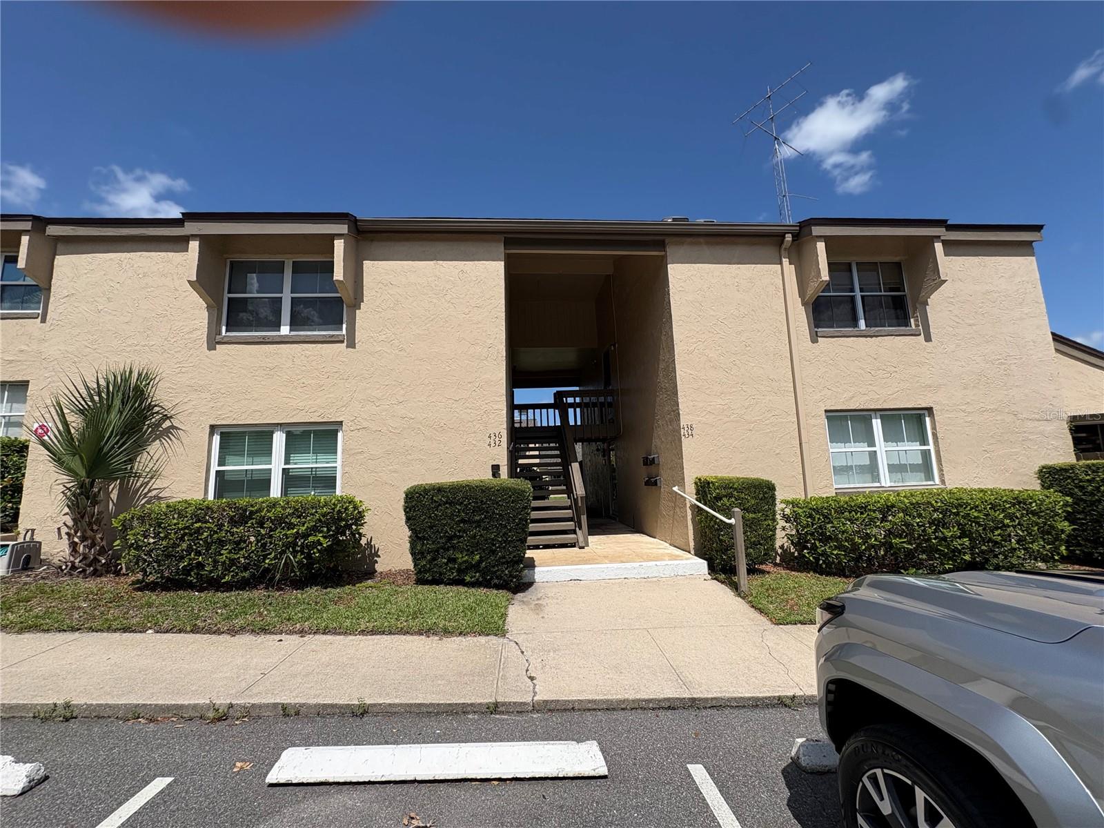 Photo of 436 WINDMEADOWS STREET #436 ALTAMONTE SPRINGS FL 32701
