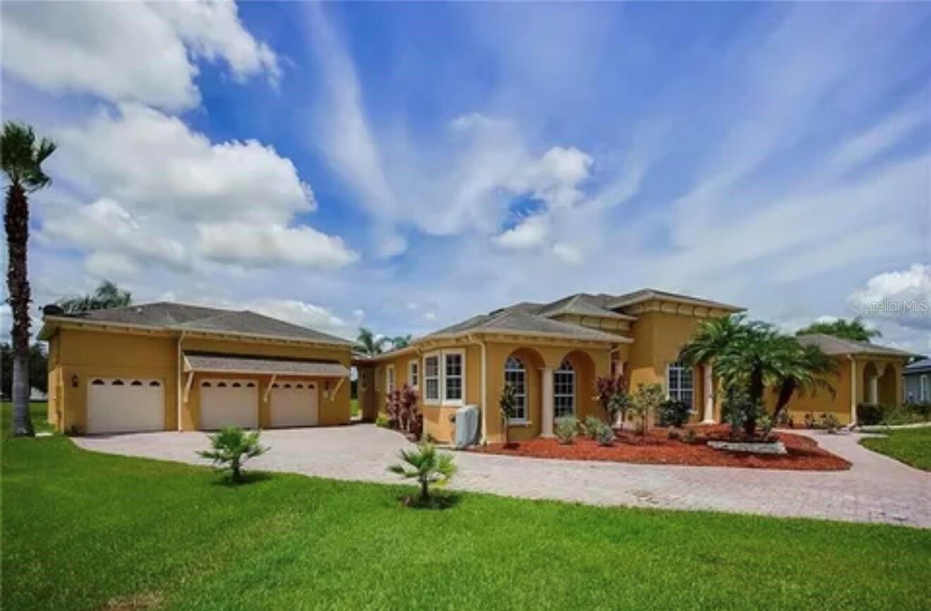 Photo of 2120 BUNKER VIEW COURT KISSIMMEE FL 34746