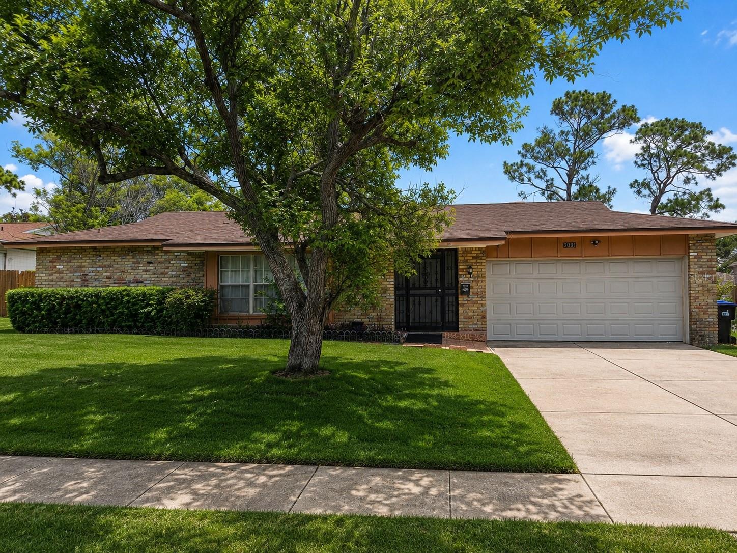 Photo of 2091 LONGFELLOW COURT ORLANDO FL 32818