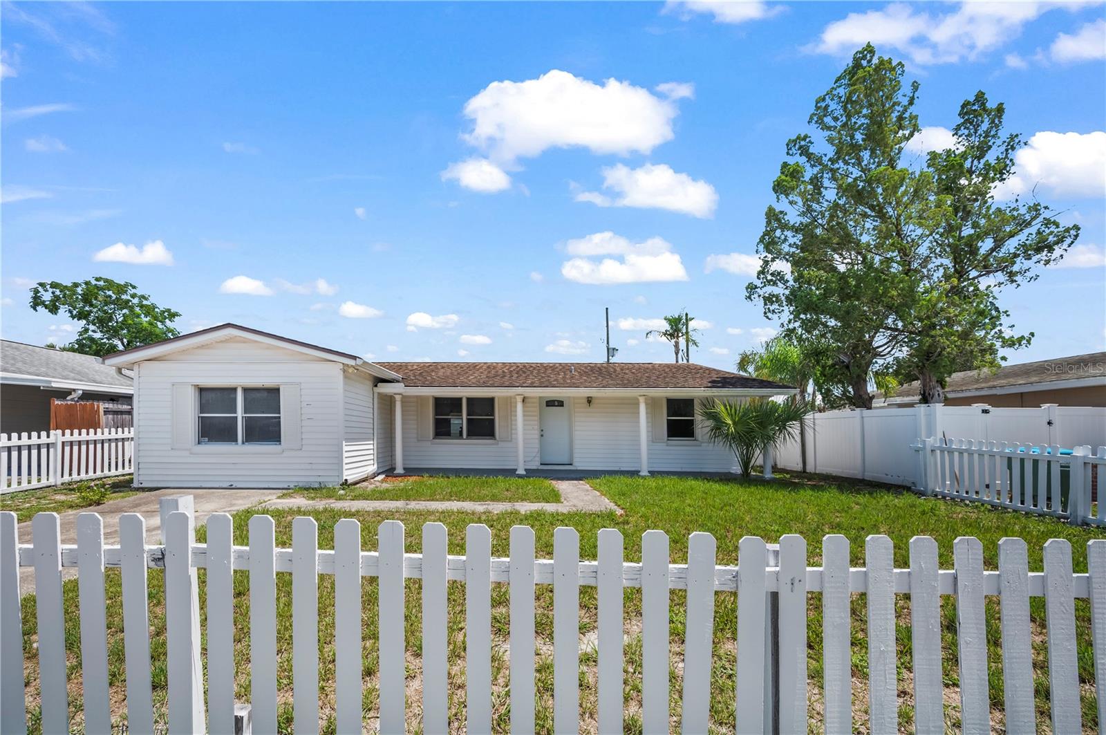 Photo of 405 N HAWTHORN CIRCLE WINTER SPRINGS FL 32708