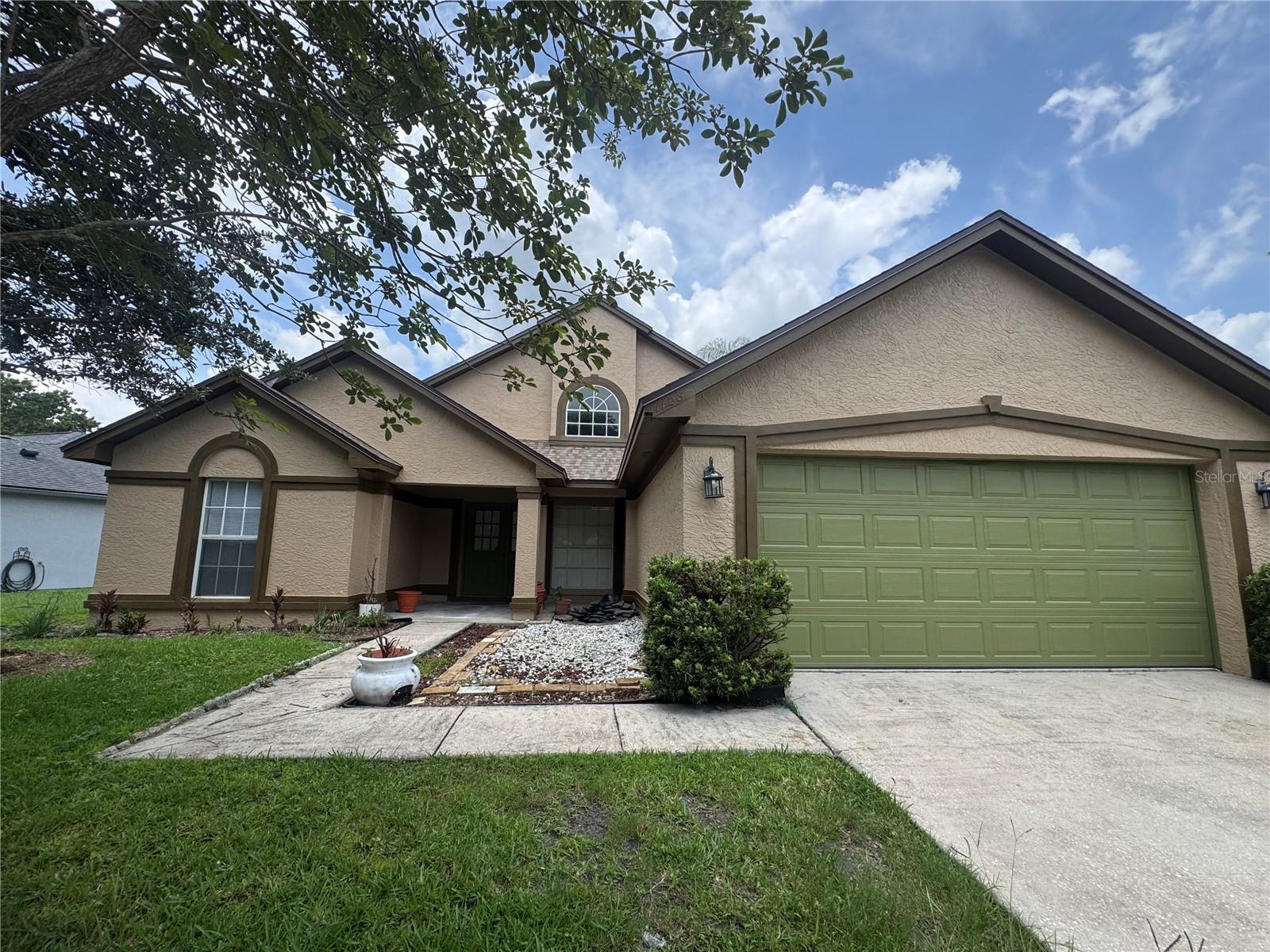 Photo of 11128 SYLVAN POND CIRCLE ORLANDO FL 32825