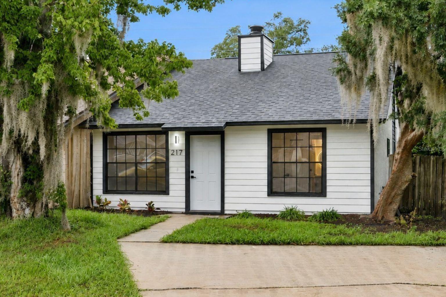 Photo of 217 LOVELL LANE APOPKA FL 32703
