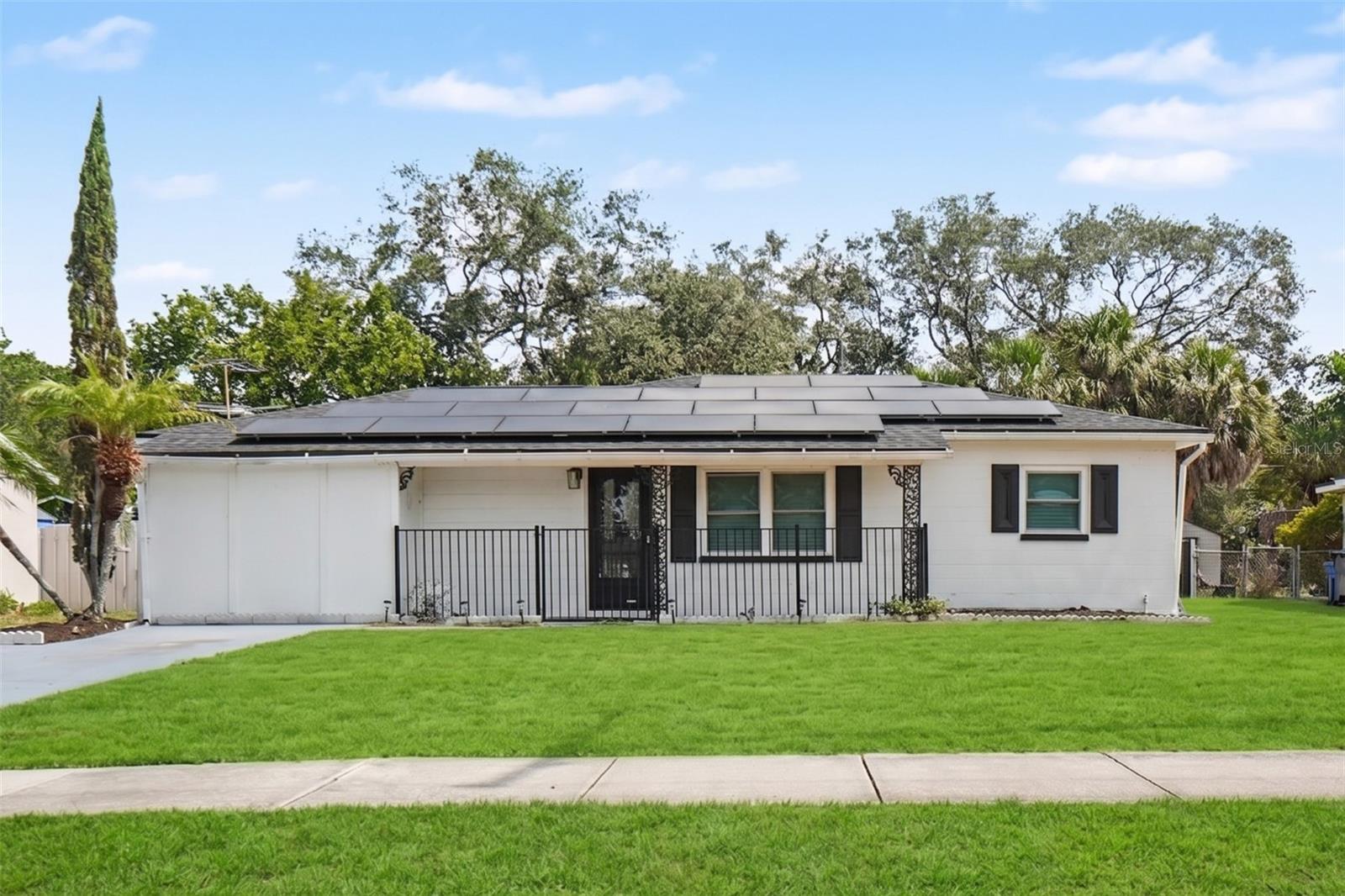 Photo of 313 MILLER MAC ROAD APOLLO BEACH FL 33572