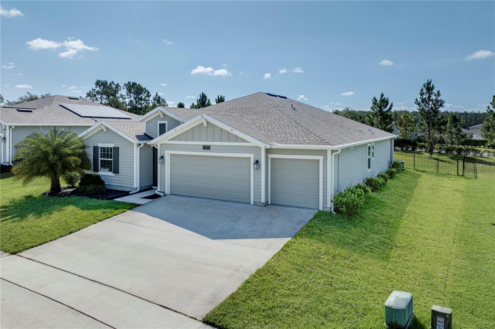 Photo of 5705 ALENLON WAY MOUNT DORA FL 32757