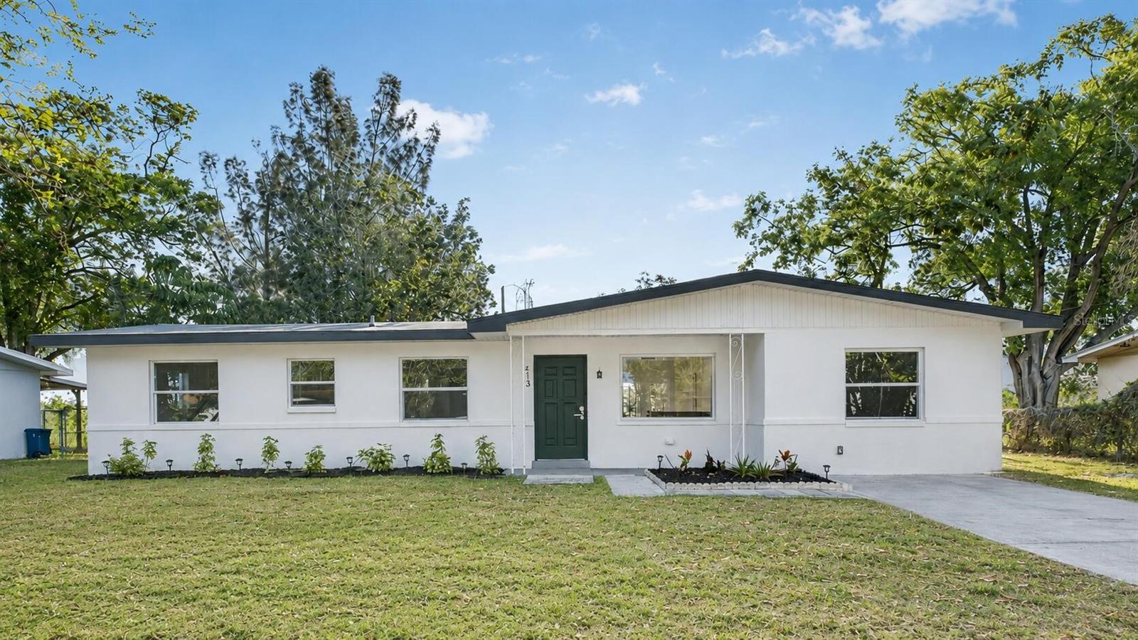Photo of 413 COUNTRY CLUB DRIVE OLDSMAR FL 34677