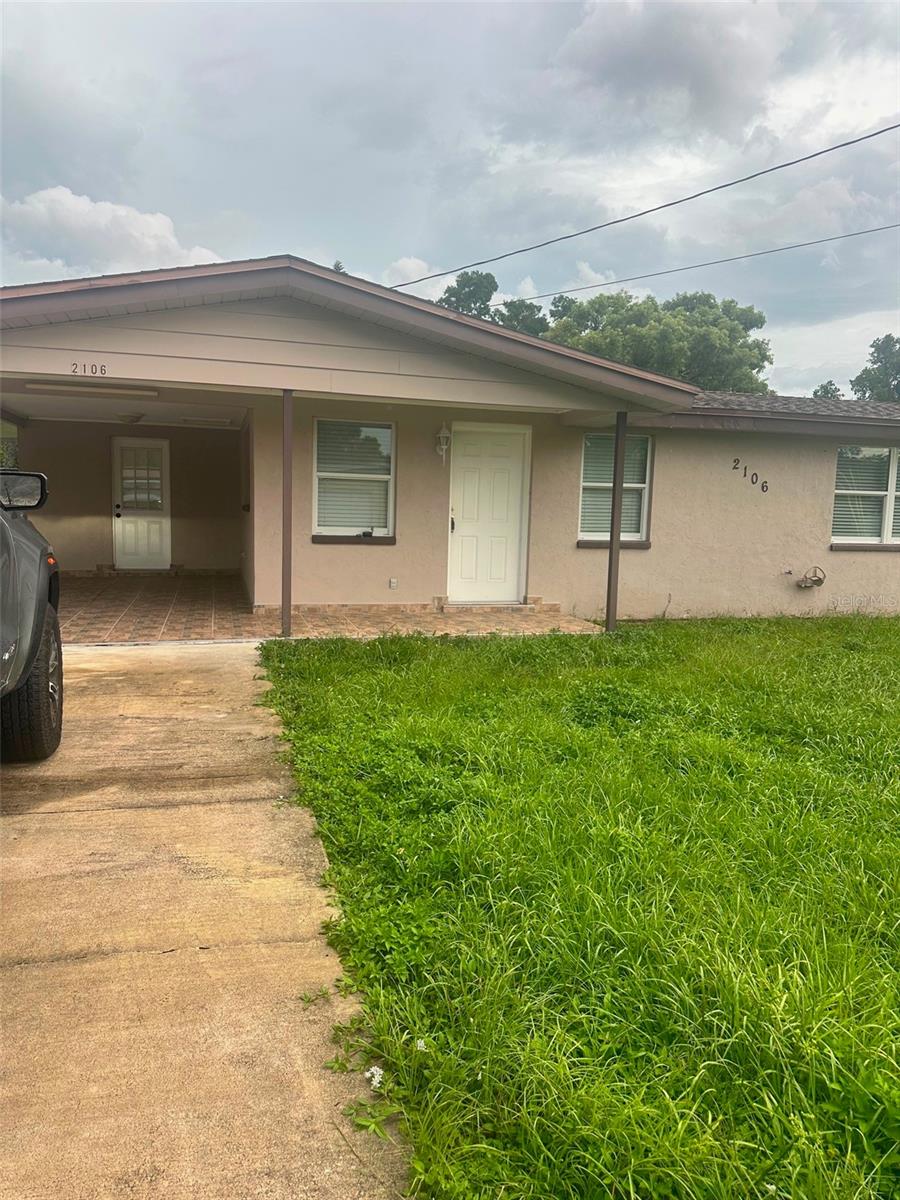 Photo of 2106 AVALON ROAD SEBRING FL 33870