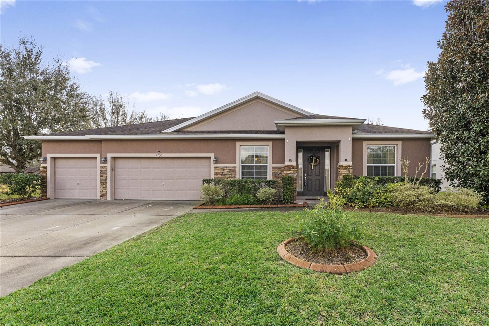 Photo of 2858 ROLLING HILLS LANE APOPKA FL 32712