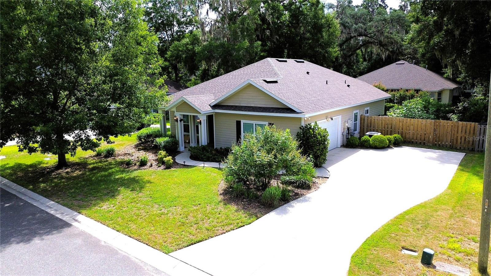 Photo of 1937 SW 66TH DRIVE GAINESVILLE FL 32607
