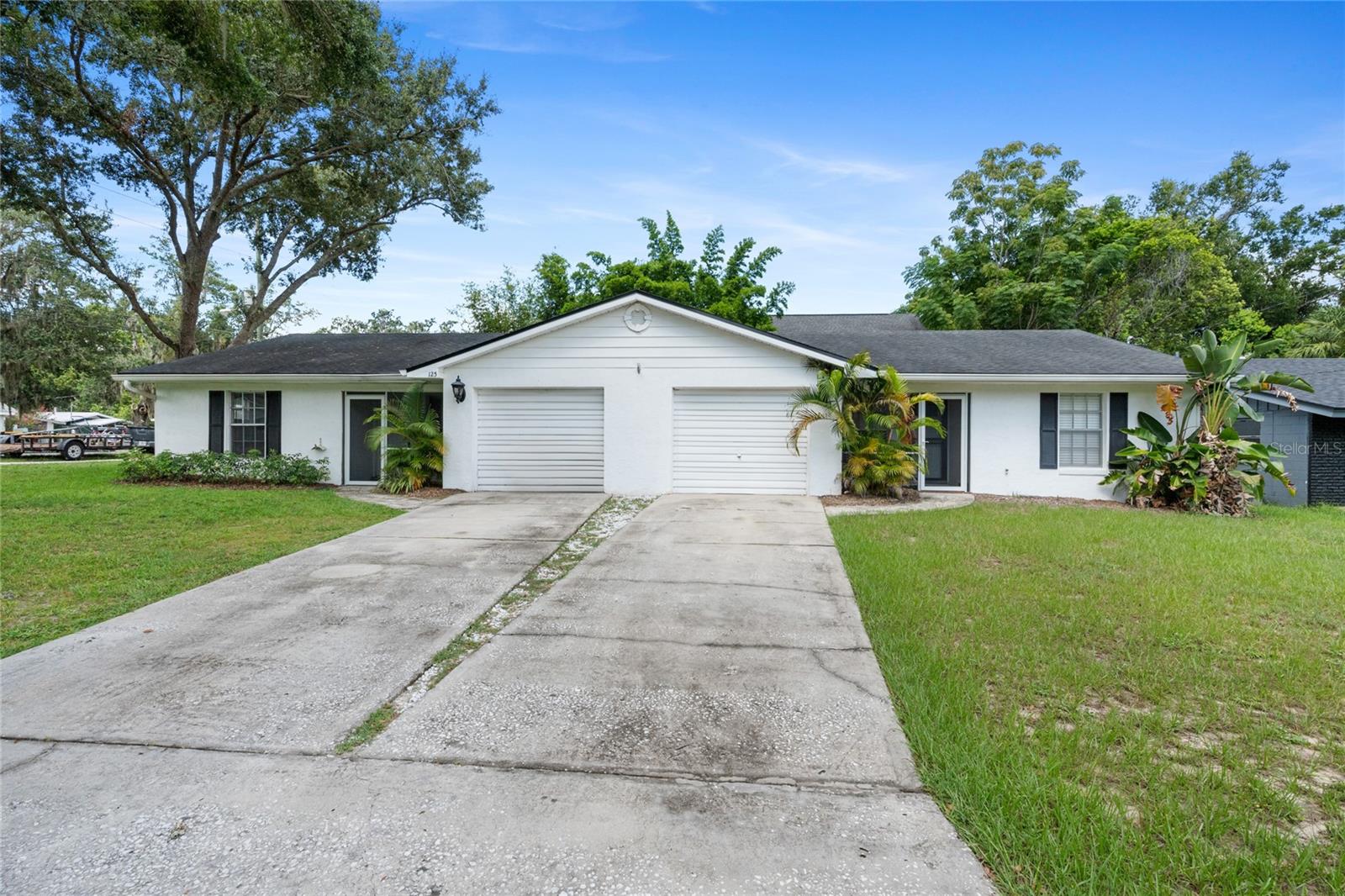 Photo of 125 N RHODES STREET MOUNT DORA FL 32757