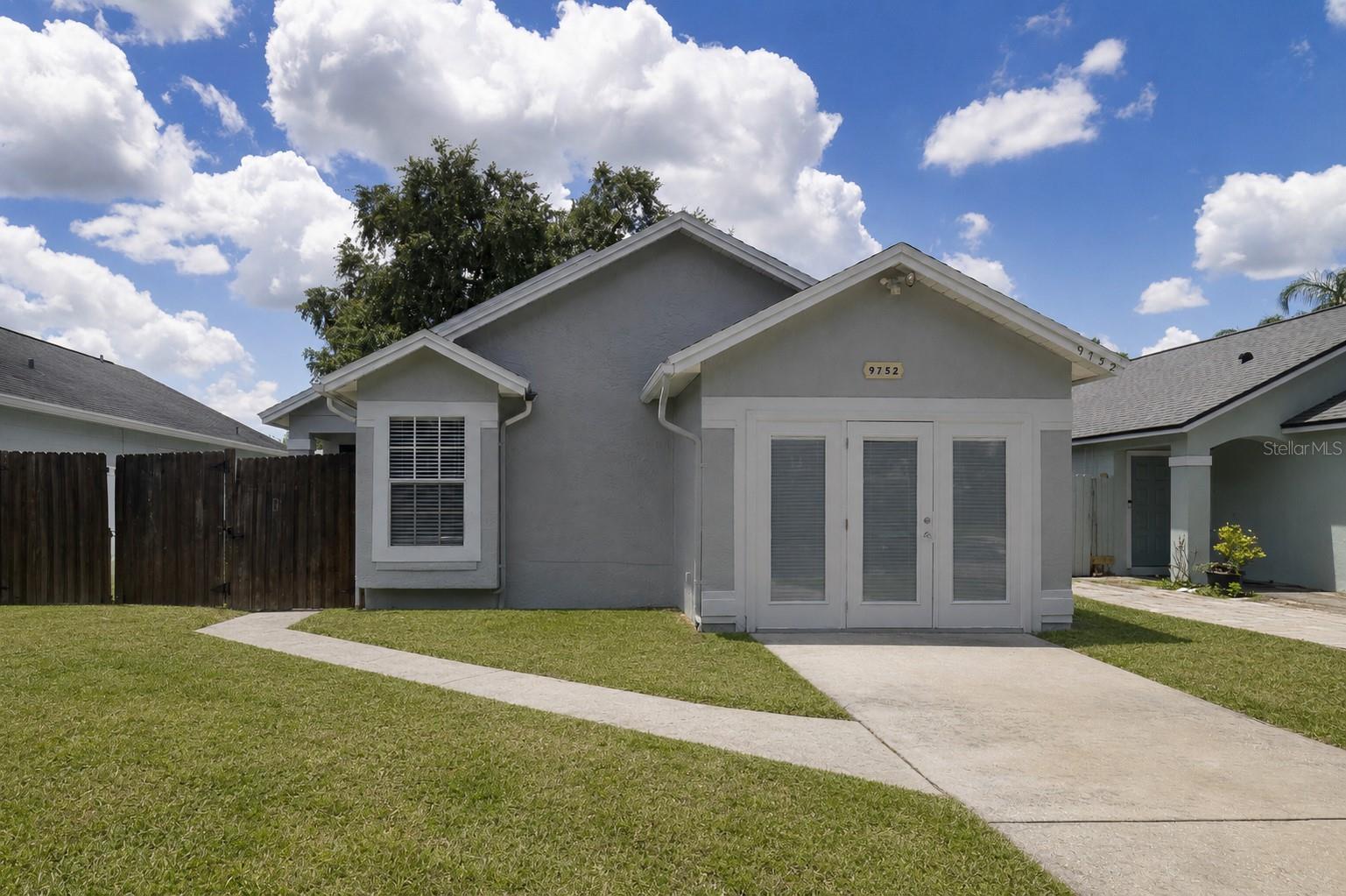 Photo of 9752 PINEY POINT CIRCLE ORLANDO FL 32825