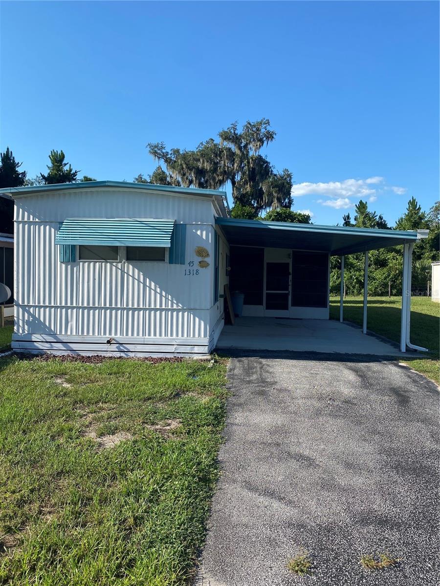 Photo of 1318 CR 461 LAKE PANASOFFKEE FL 33538