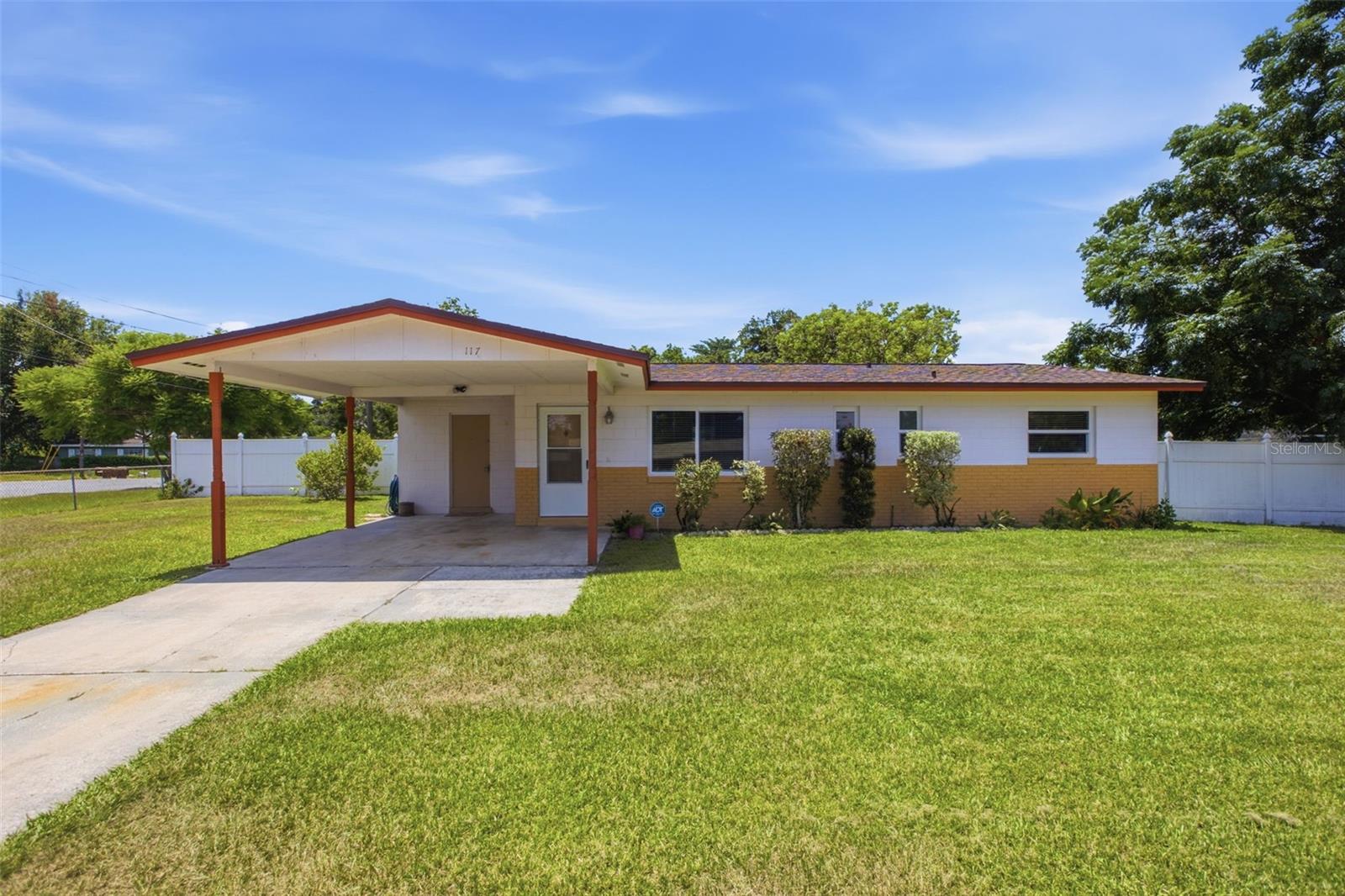 Photo of 117 DAHLIA DRIVE ALTAMONTE SPRINGS FL 32714