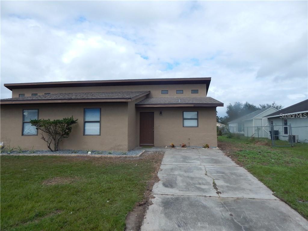 Photo of 307 SHERBORNE LANE KISSIMMEE FL 34758