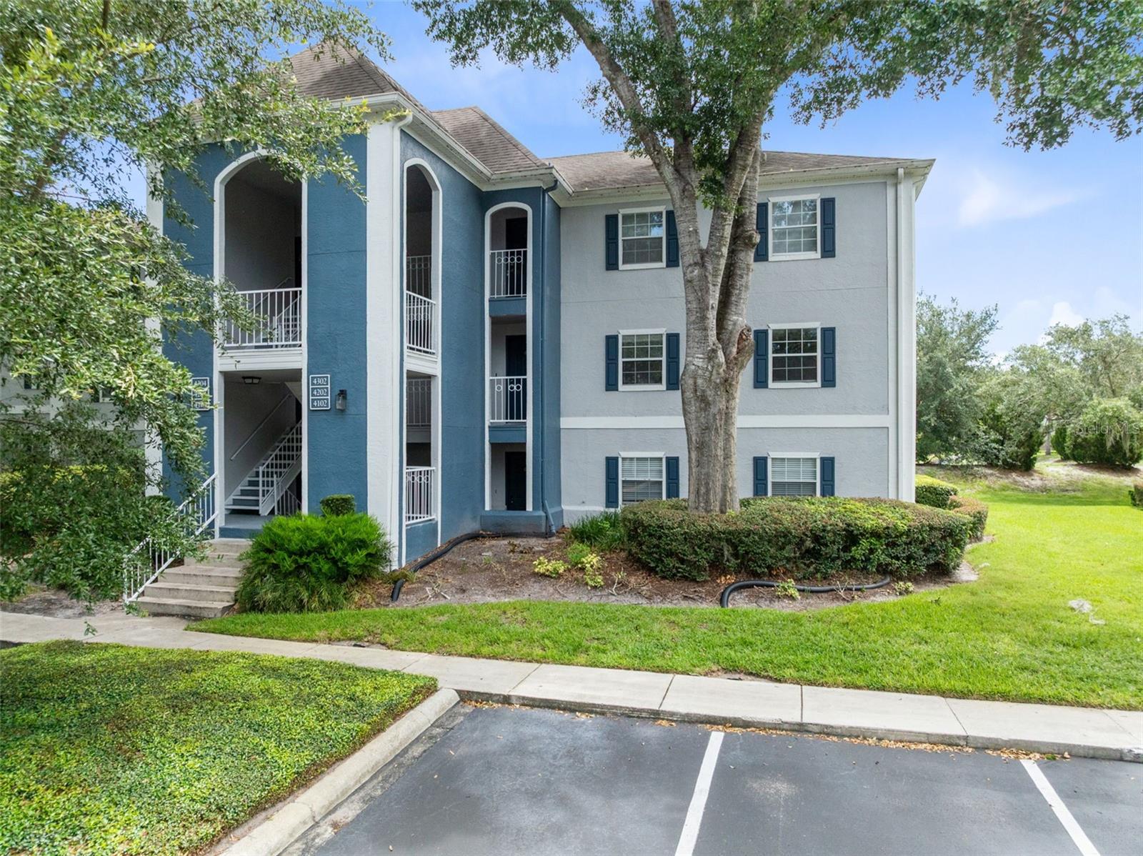 Photo of 4102 CLUBSIDE DRIVE LONGWOOD FL 32779