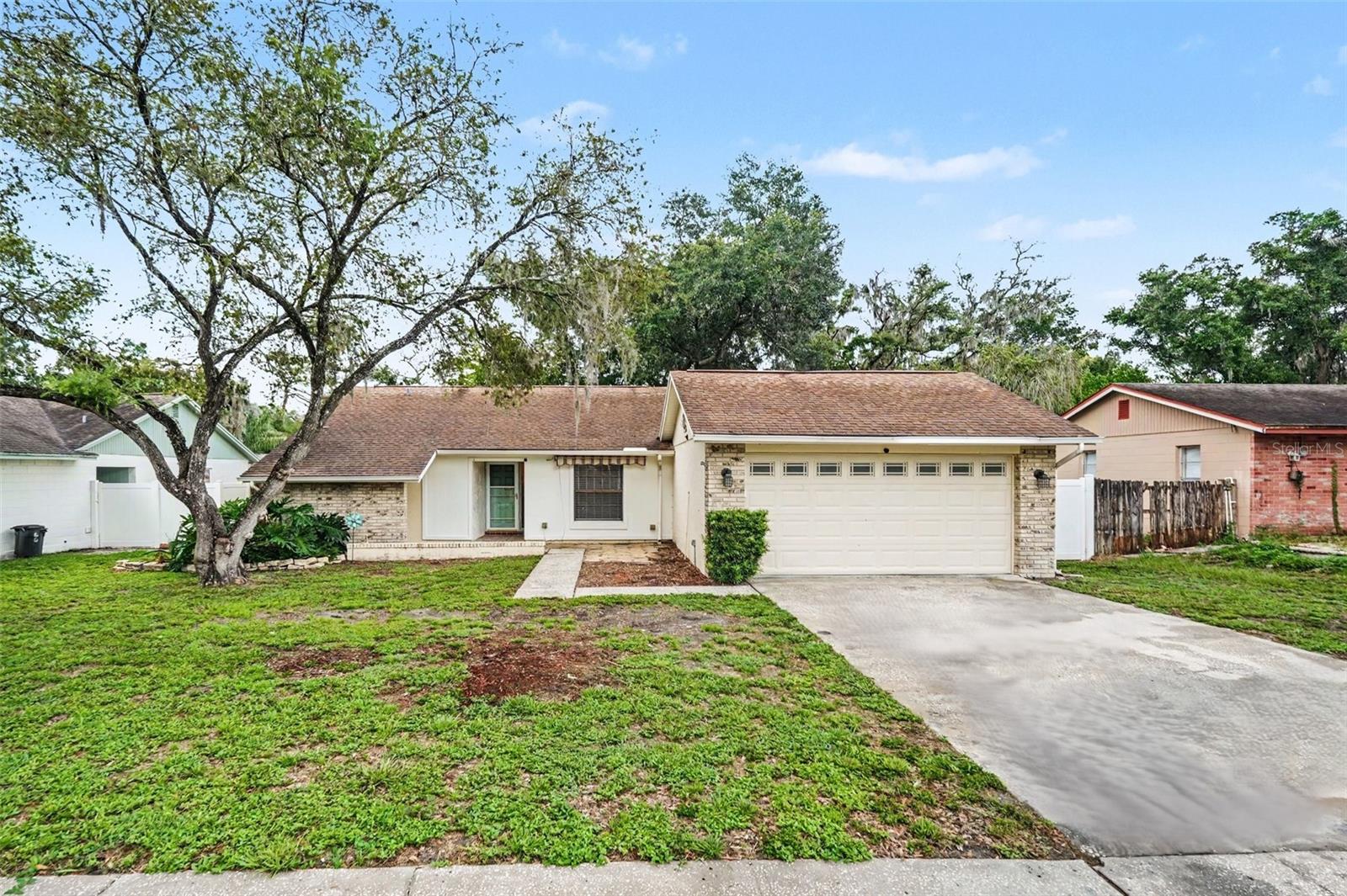 Photo of 17703 CRANBROOK DRIVE LUTZ FL 33549