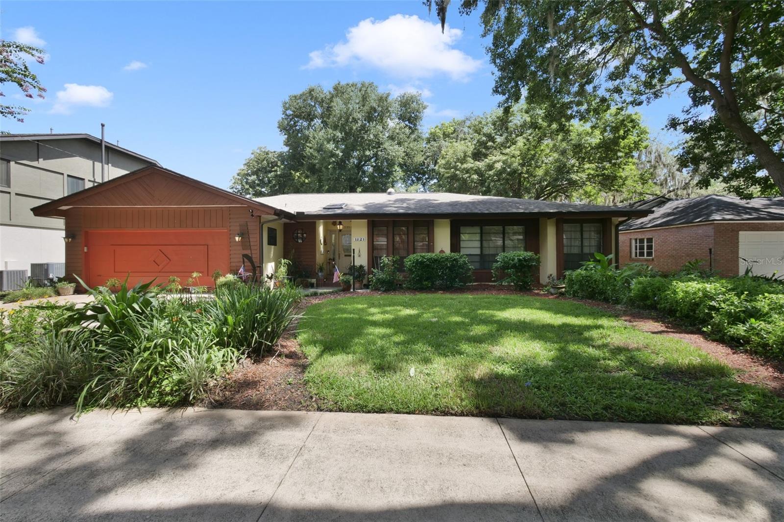 Photo of 1121 SHOREWOOD DRIVE ORLANDO FL 32806