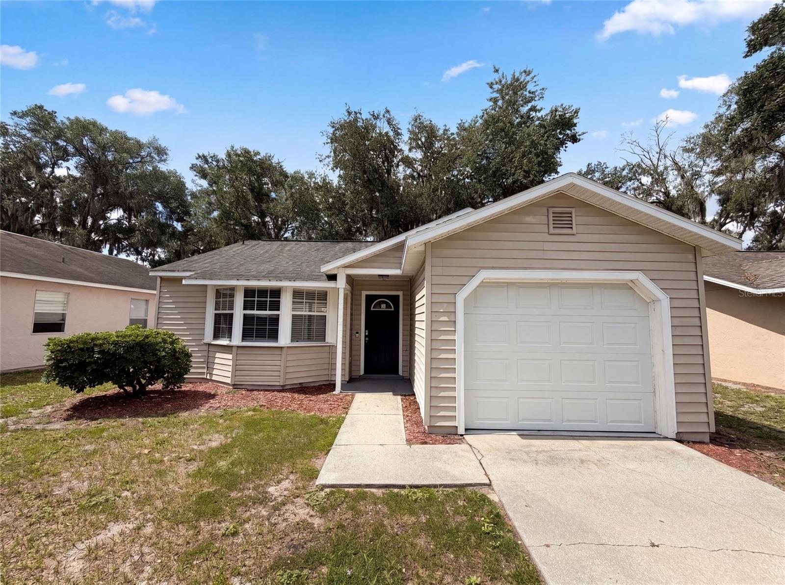 Photo of 2715 LORRAINE DRIVE LEESBURG FL 34748