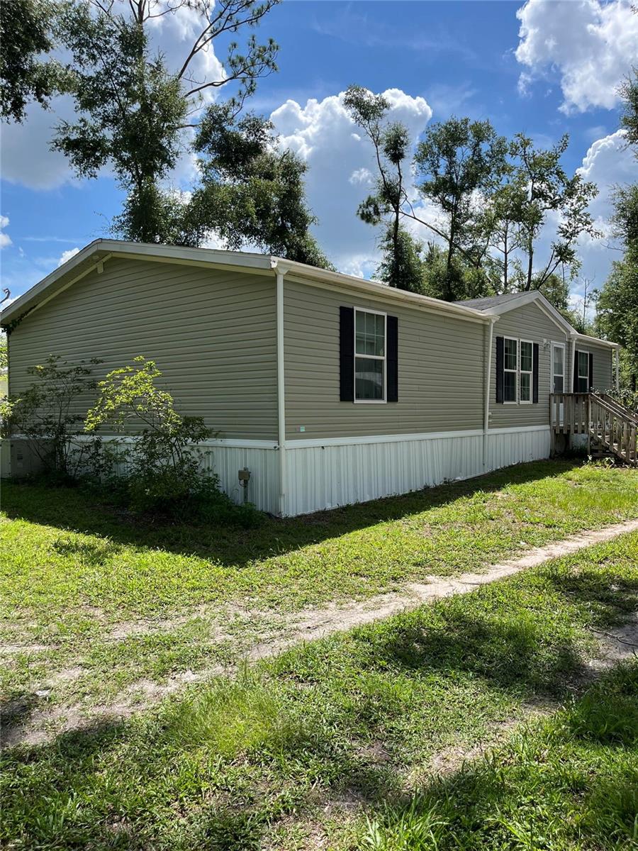 Photo of 10452 COUNTY ROAD 136 LIVE OAK FL 32060
