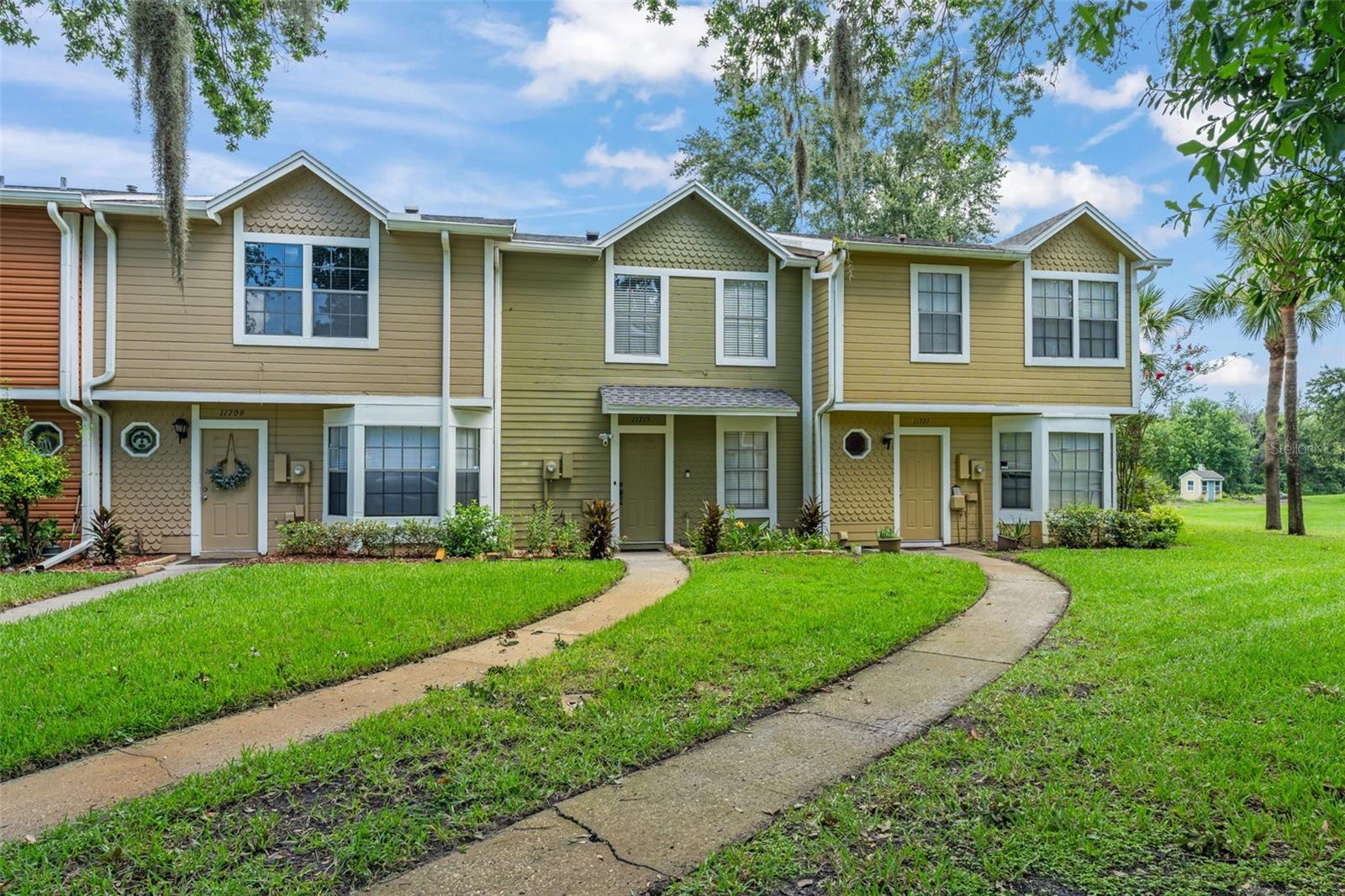 Photo of 11715 WINDBOURNE COURT ORLANDO FL 32837