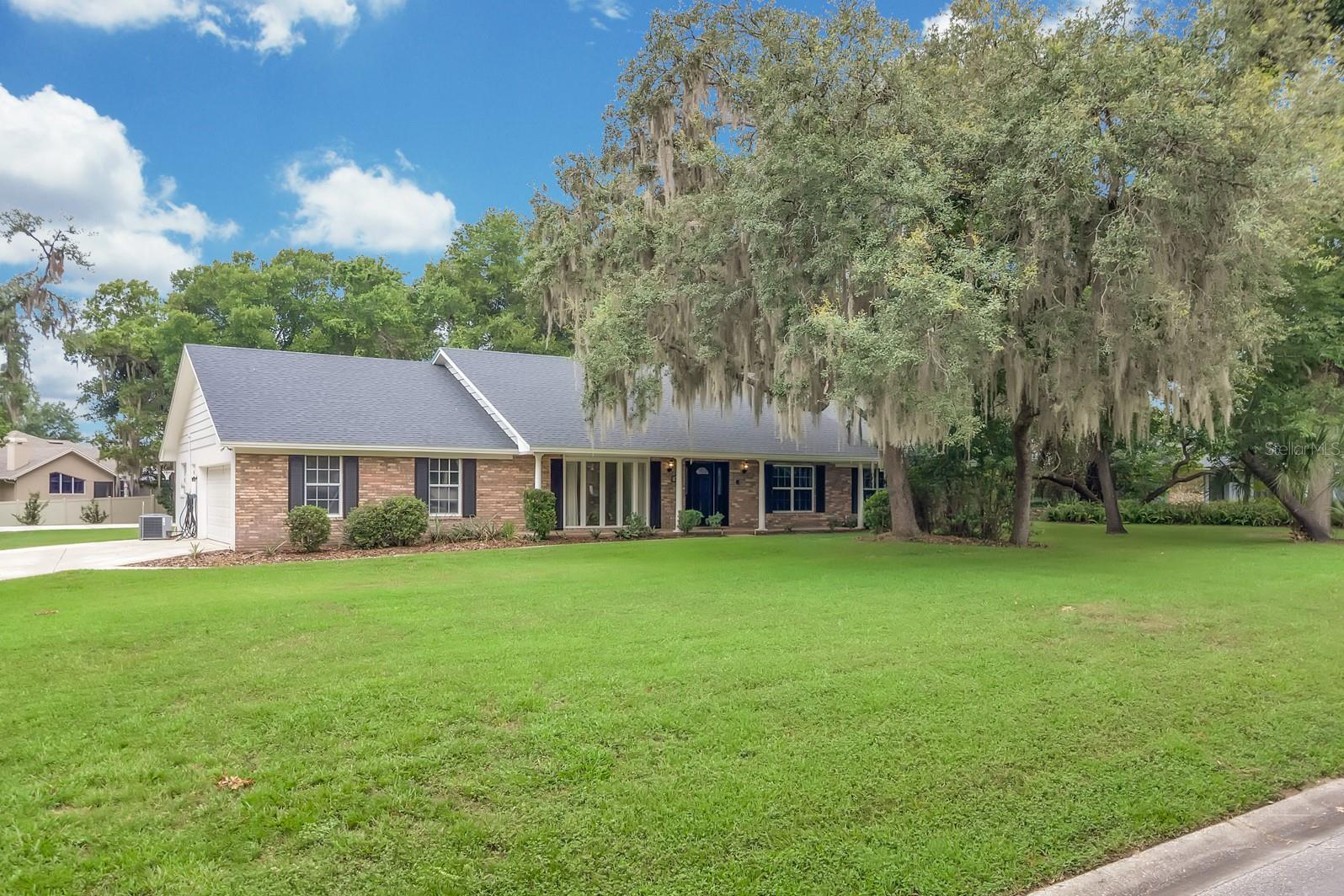 Photo of 112 FOREST PARK COURT LONGWOOD FL 32779