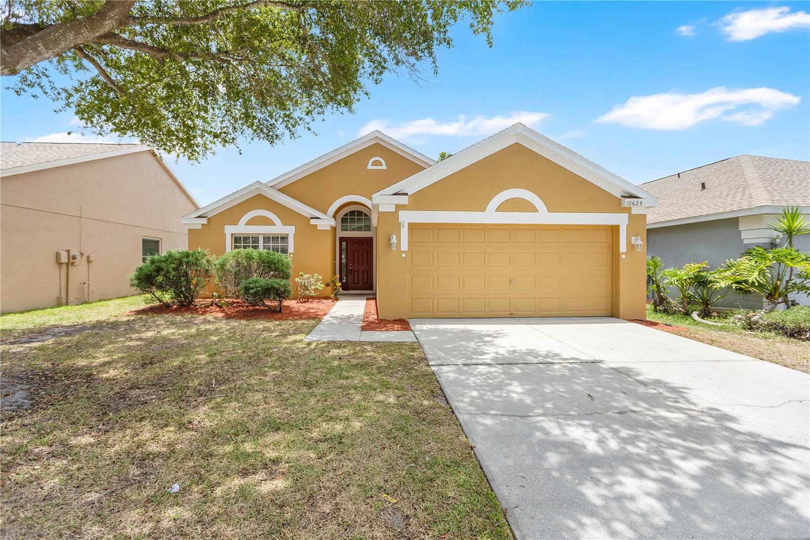 Photo of 10625 CAMI COURT RIVERVIEW FL 33578