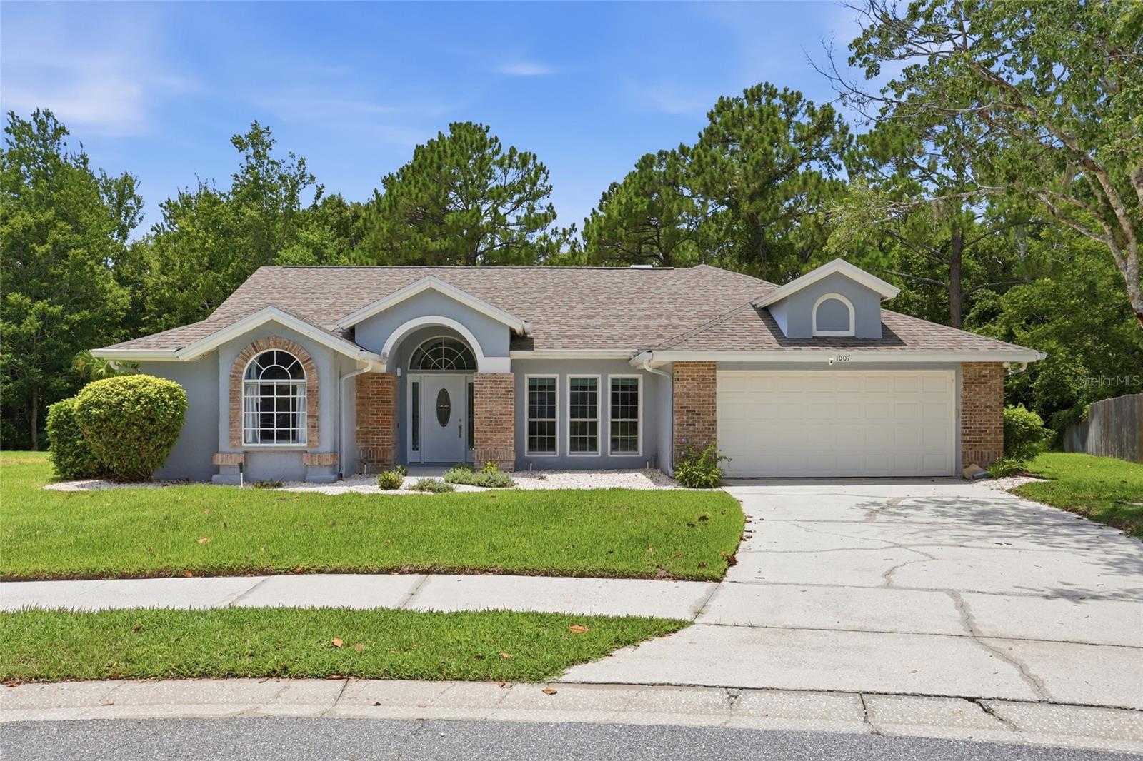 Photo of 1007 EAGENS CREEK COURT OVIEDO FL 32765