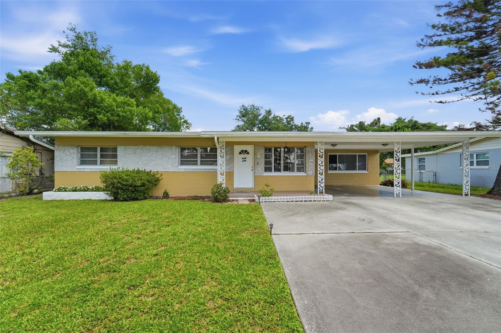 Photo of 123 E LAKE MARY DRIVE ORLANDO FL 32839