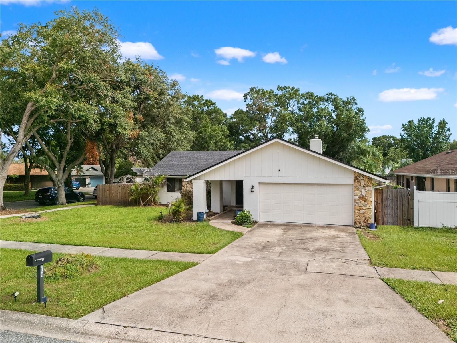 Photo of 1829 CROWNWOOD DRIVE ORLANDO FL 32810