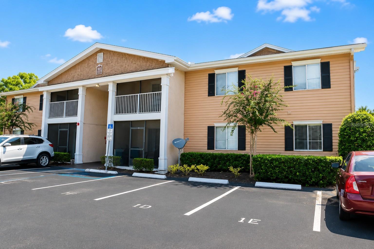 Photo of 165 N PEARL LAKE CAUSEWAY #104 ALTAMONTE SPRINGS FL 32714