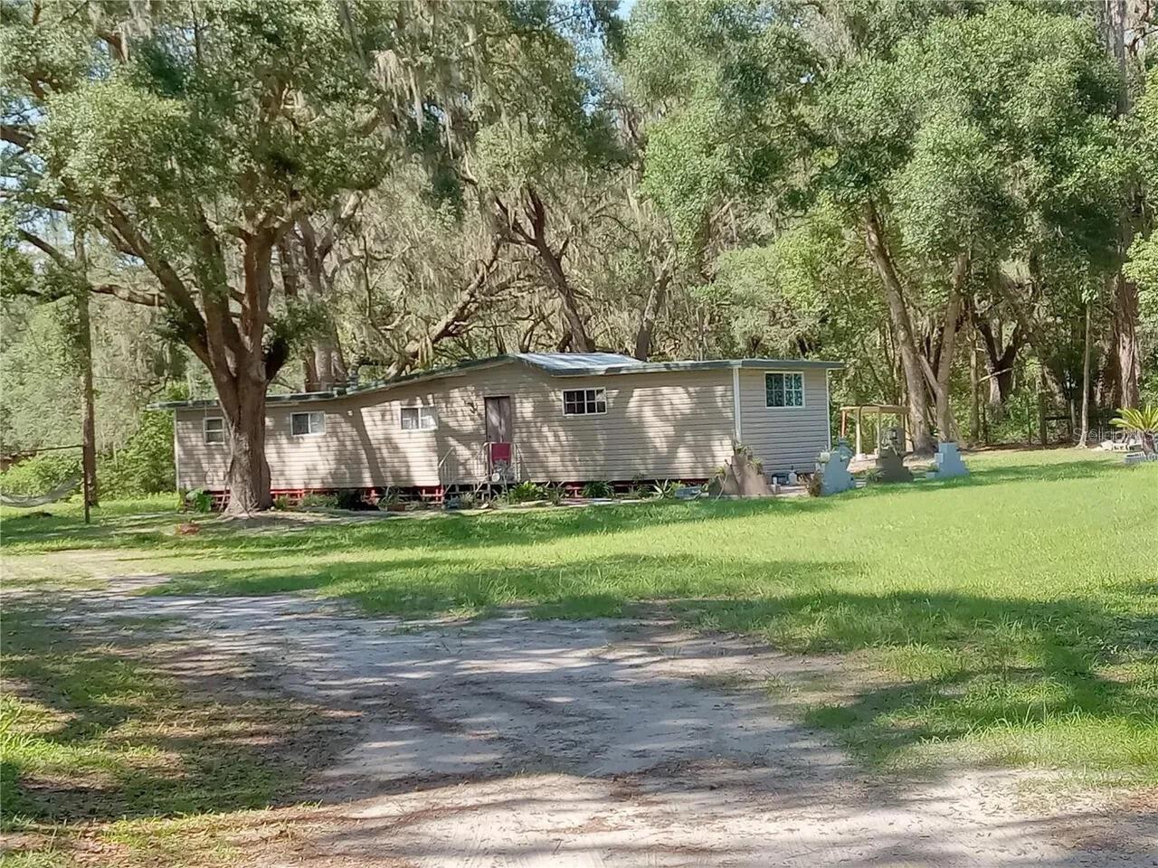 Photo of 16395 SE 117TH AVENUE WEIRSDALE FL 32195