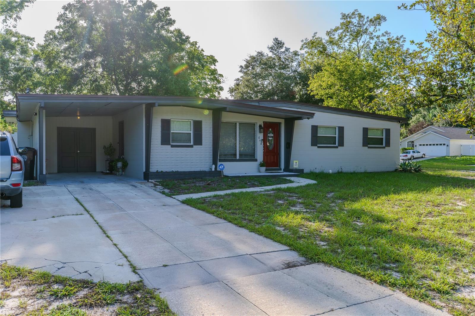 Photo of 648 N LAKE AVENUE APOPKA FL 32712