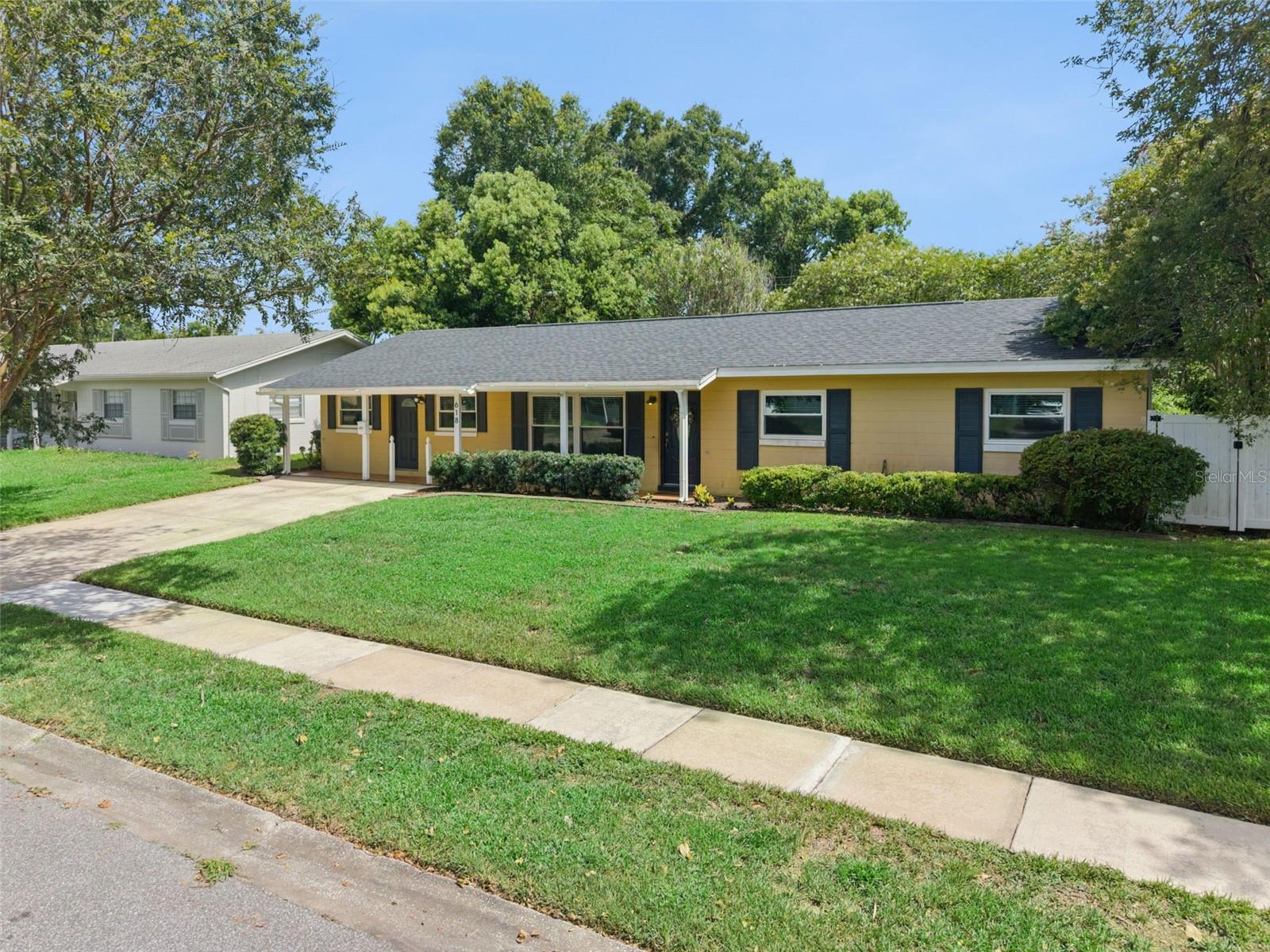 Photo of 618 BURKE STREET ALTAMONTE SPRINGS FL 32701