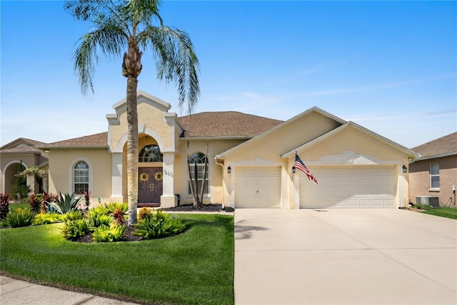 Photo of 524 LAKEHAVEN CIRCLE ORLANDO FL 32828