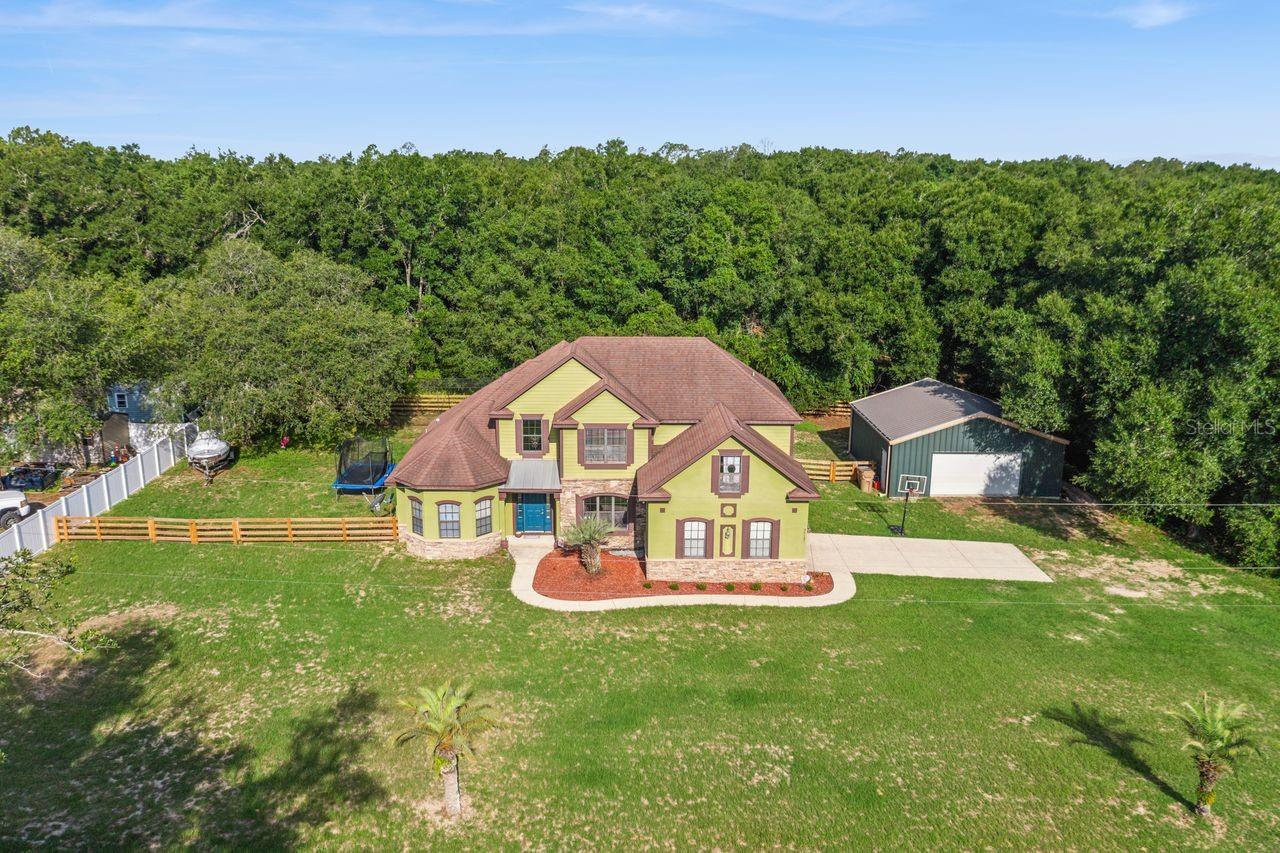 Photo of 36137 MATTAWAN DRIVE EUSTIS FL 32736