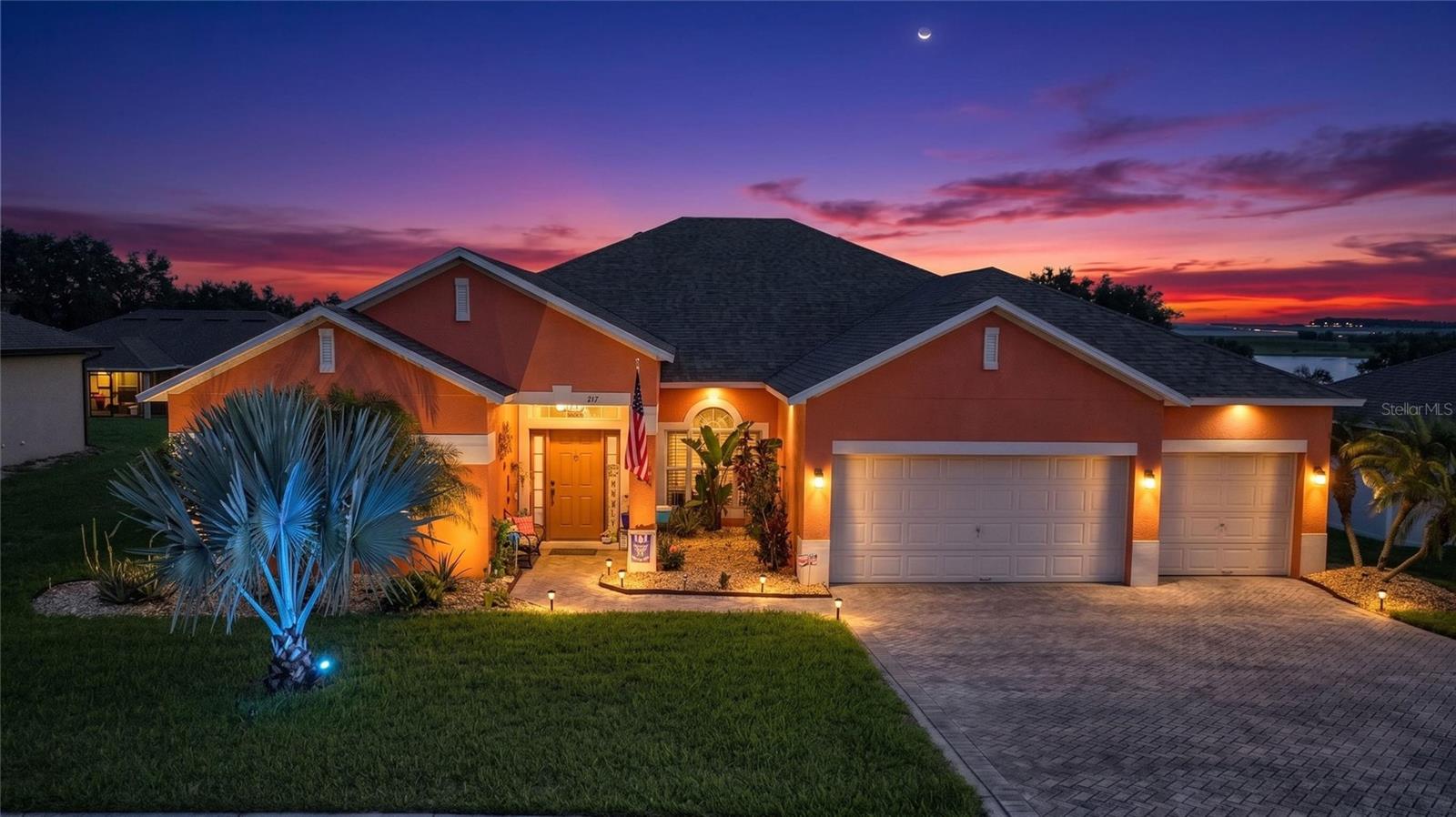Photo of 212 BROOKSHIRE DRIVE LAKE WALES FL 33898