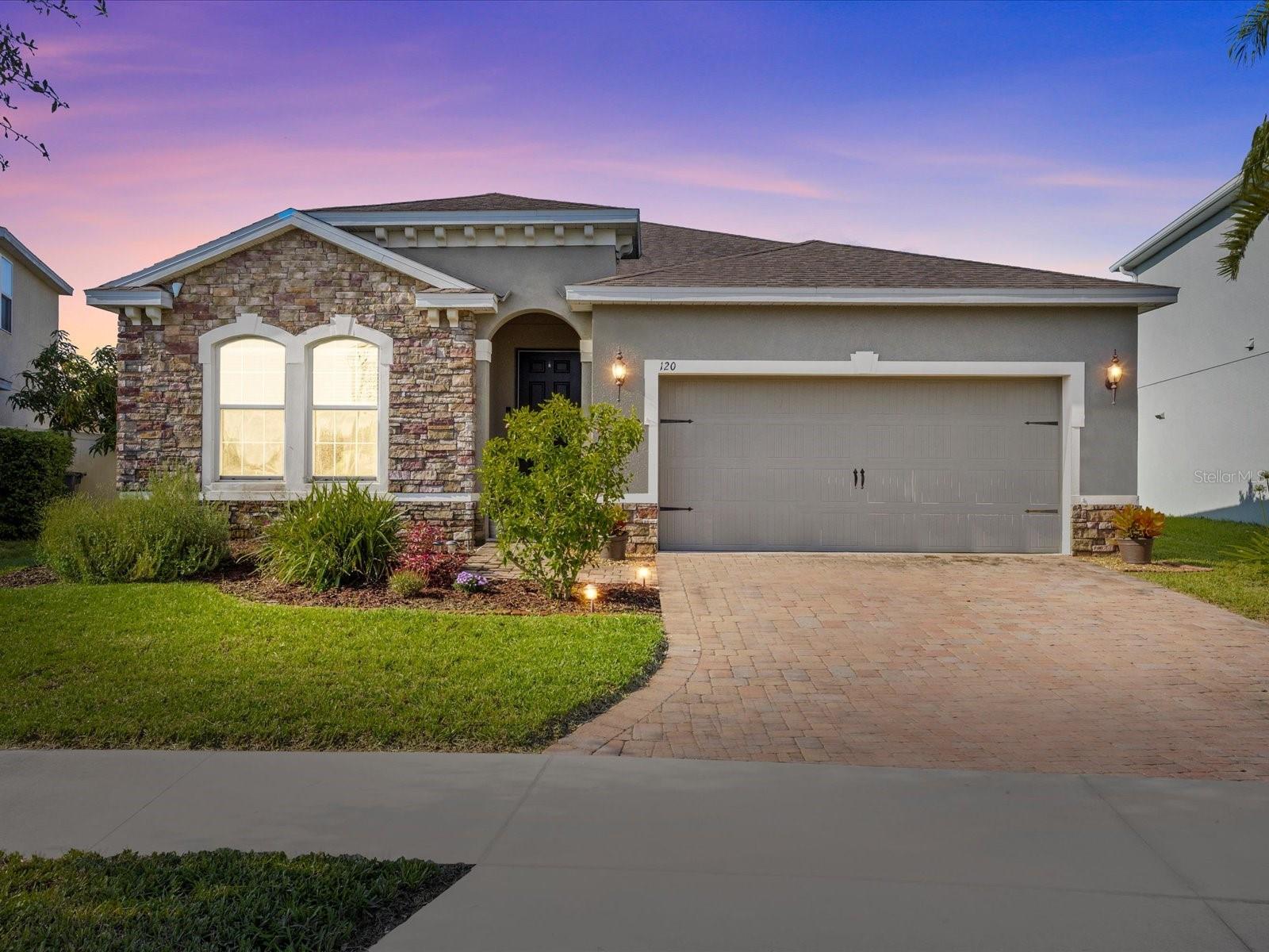 Photo of 120 WHIRLAWAY DRIVE DAVENPORT FL 33837