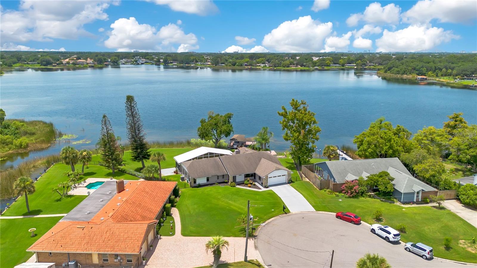 Photo of 884 W LAKE HOLDEN POINT ORLANDO FL 32805