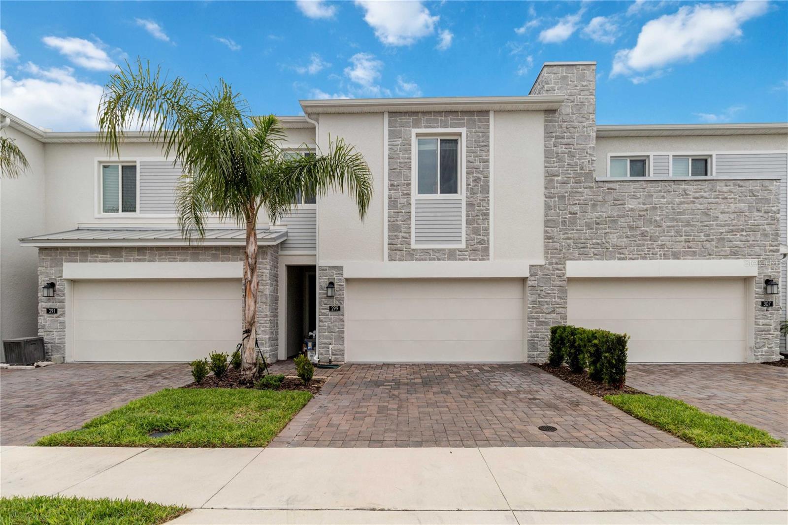 Photo of 299 NINE IRON DRIVE DAVENPORT FL 33896