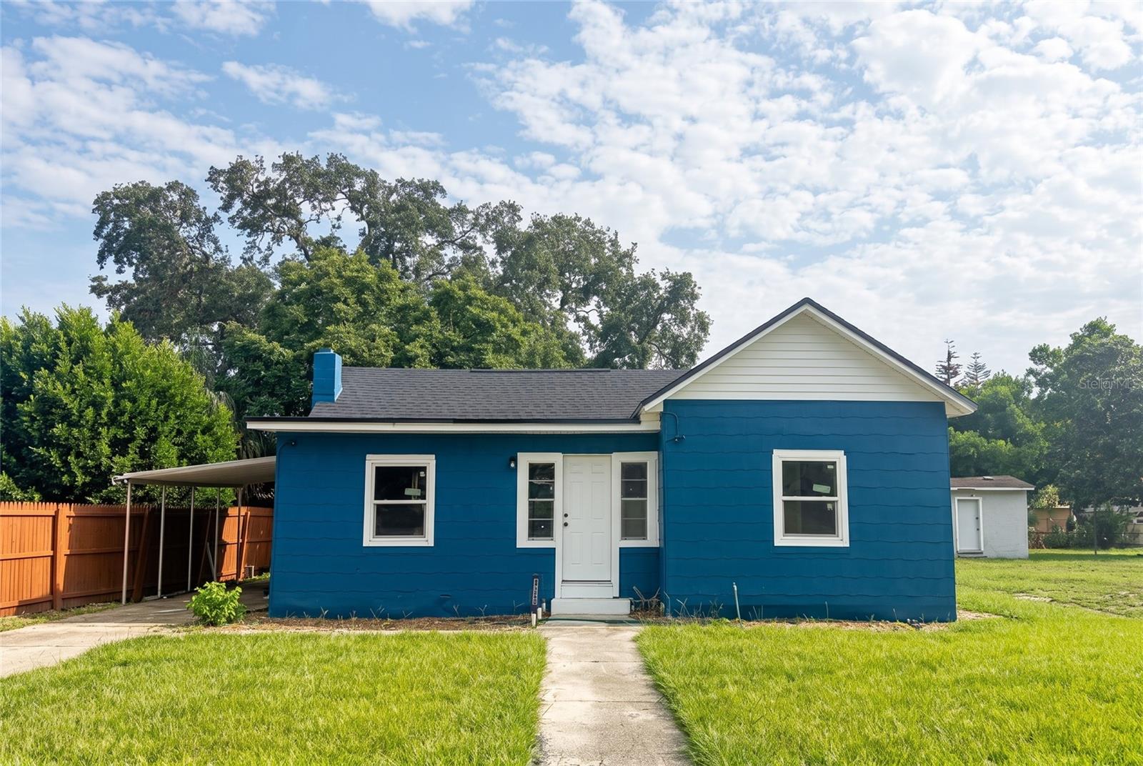 Photo of 520 E JUANITA ST STREET CLERMONT FL 34711