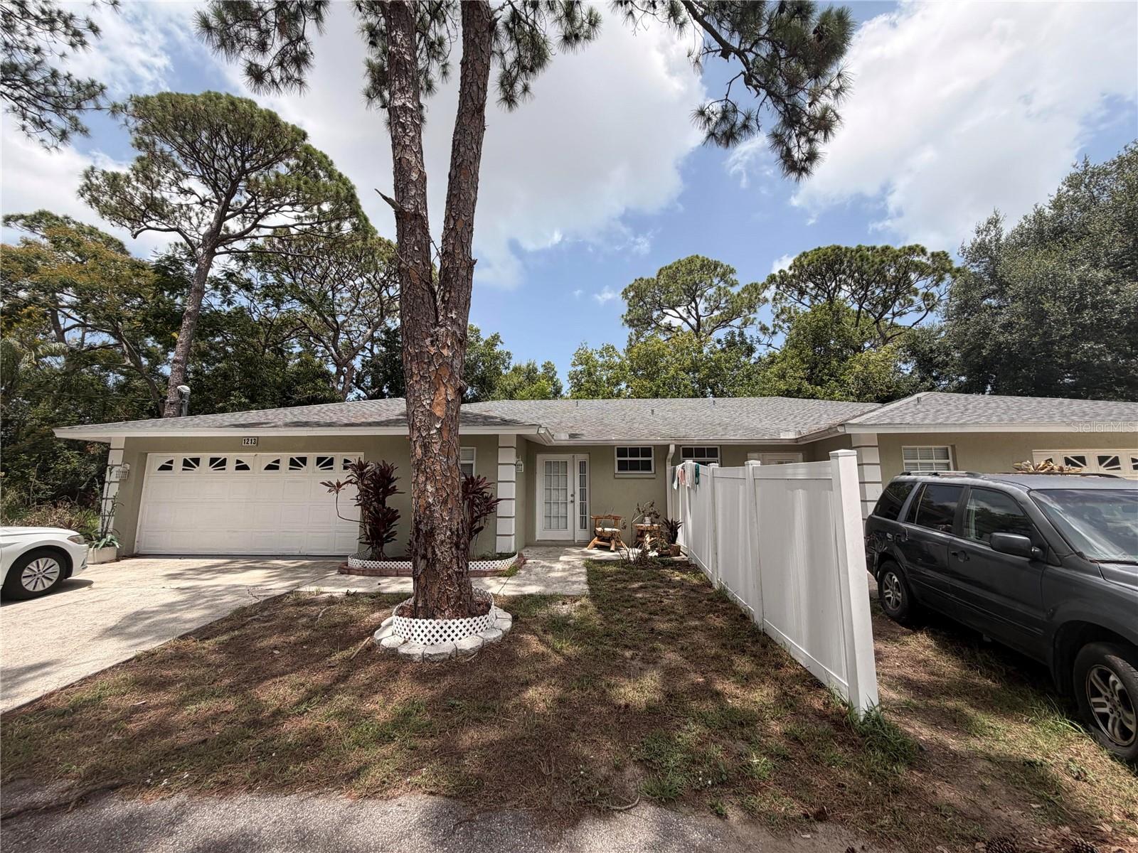 Photo of 1213 BENEDICT COURT SARASOTA FL 34237