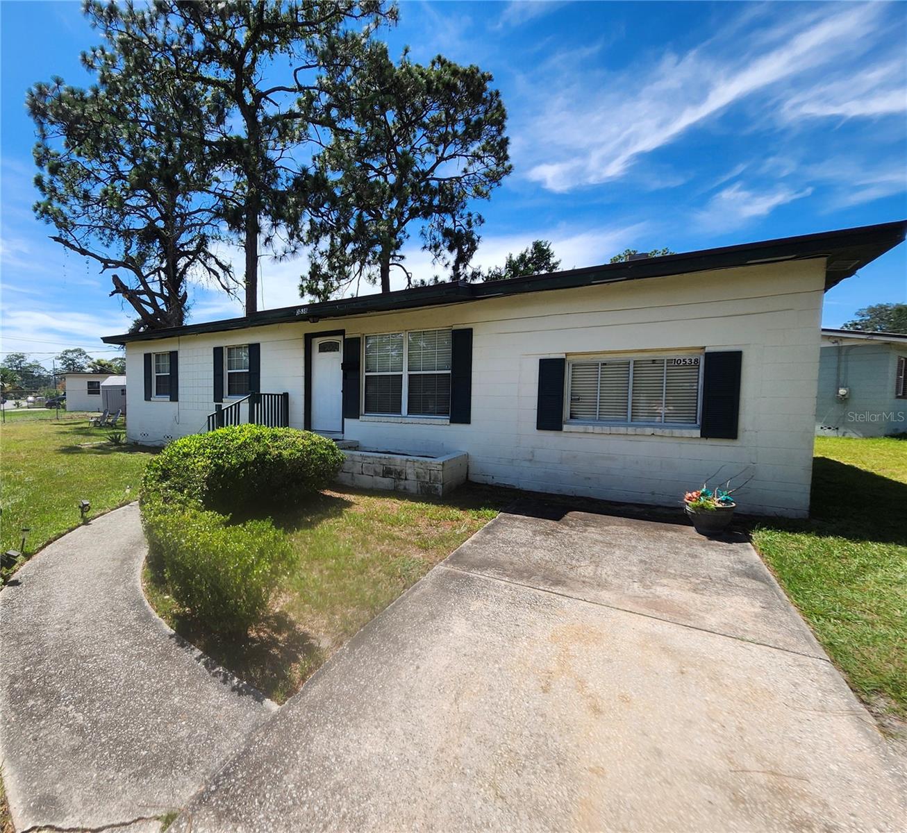 Photo of 10538 DOVE LANE JACKSONVILLE FL 32218