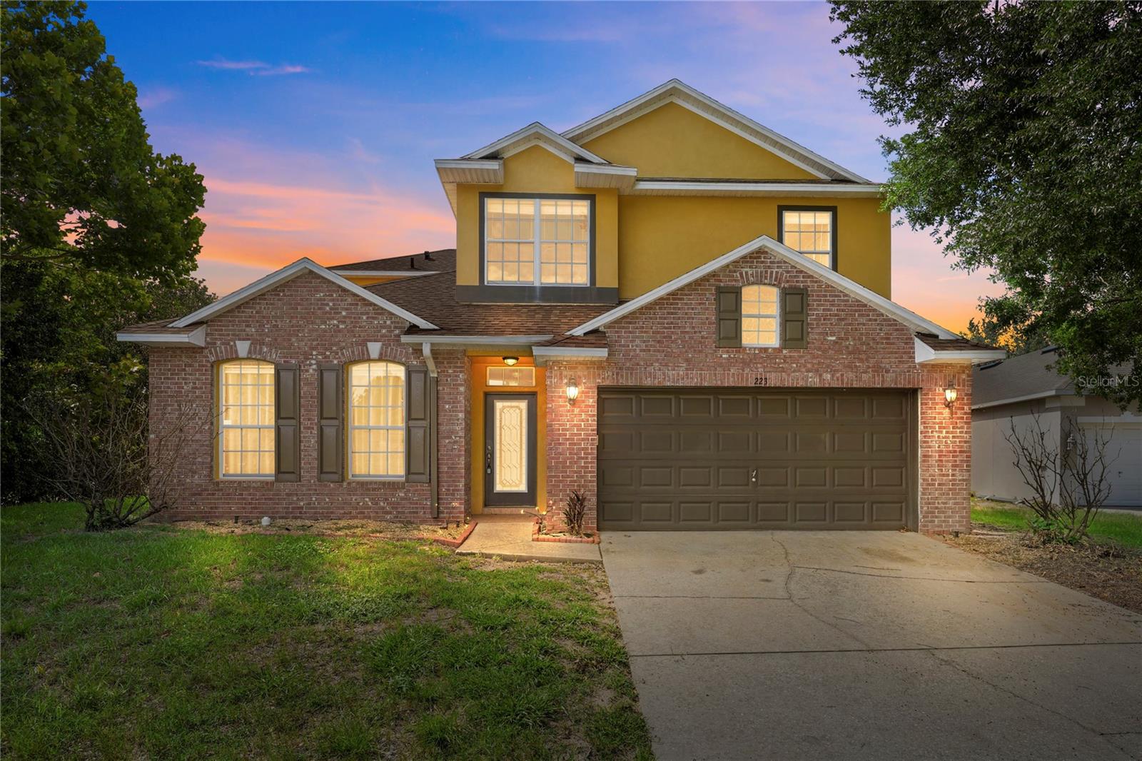 Photo of 223 LARGOVISTA DR. OAKLAND FL 34787