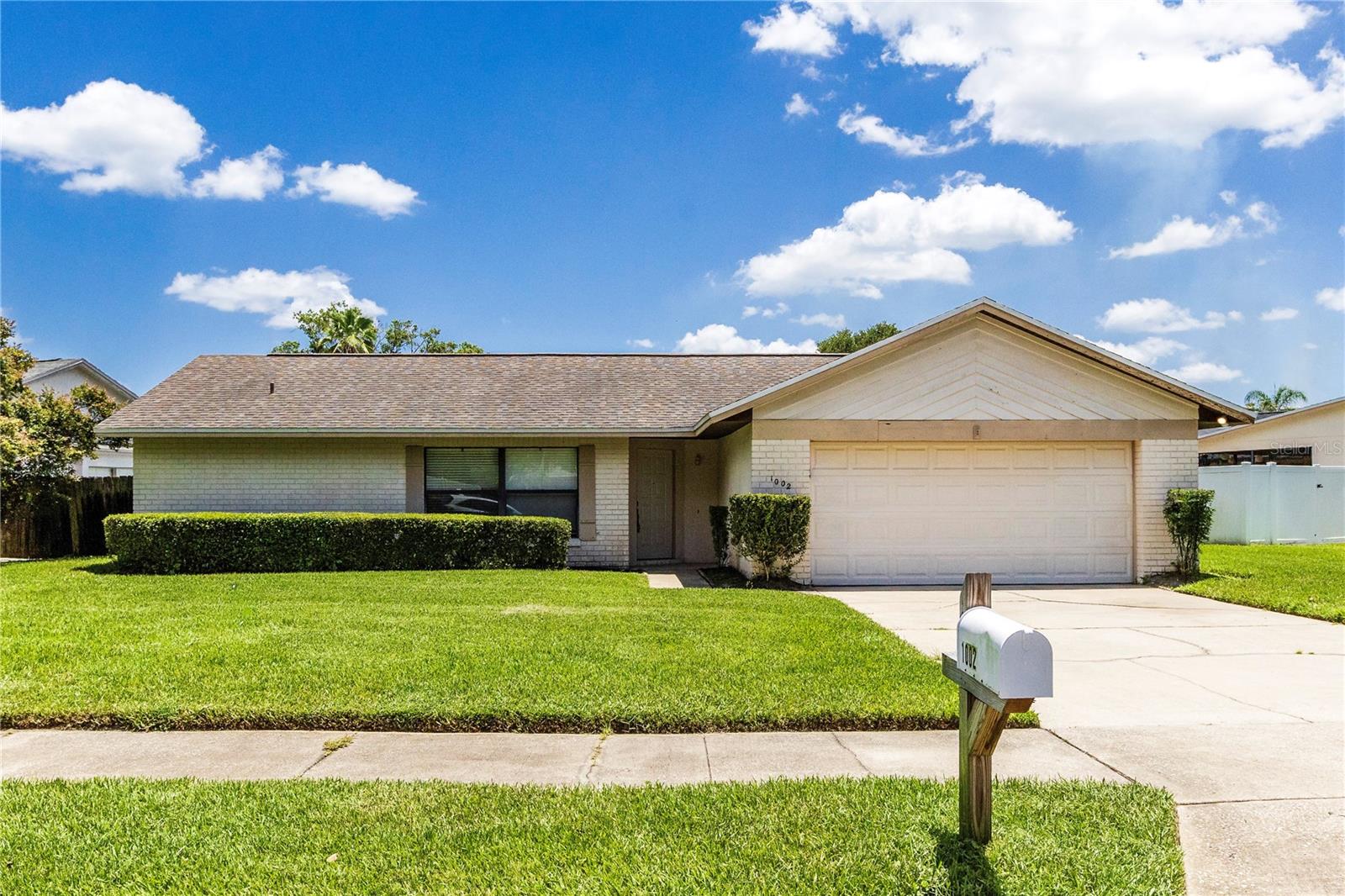 Photo of 1002 GAMMAGE POINT OVIEDO FL 32765