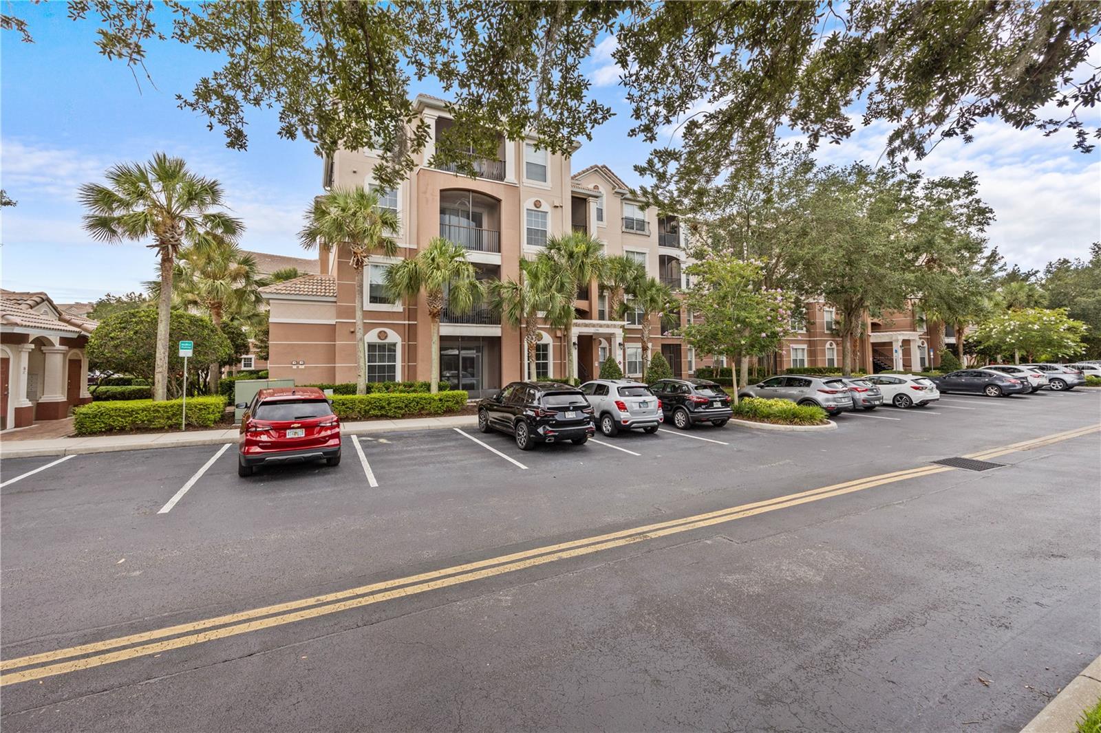 Photo of 1351 VENEZIA COURT #301 DAVENPORT FL 33896