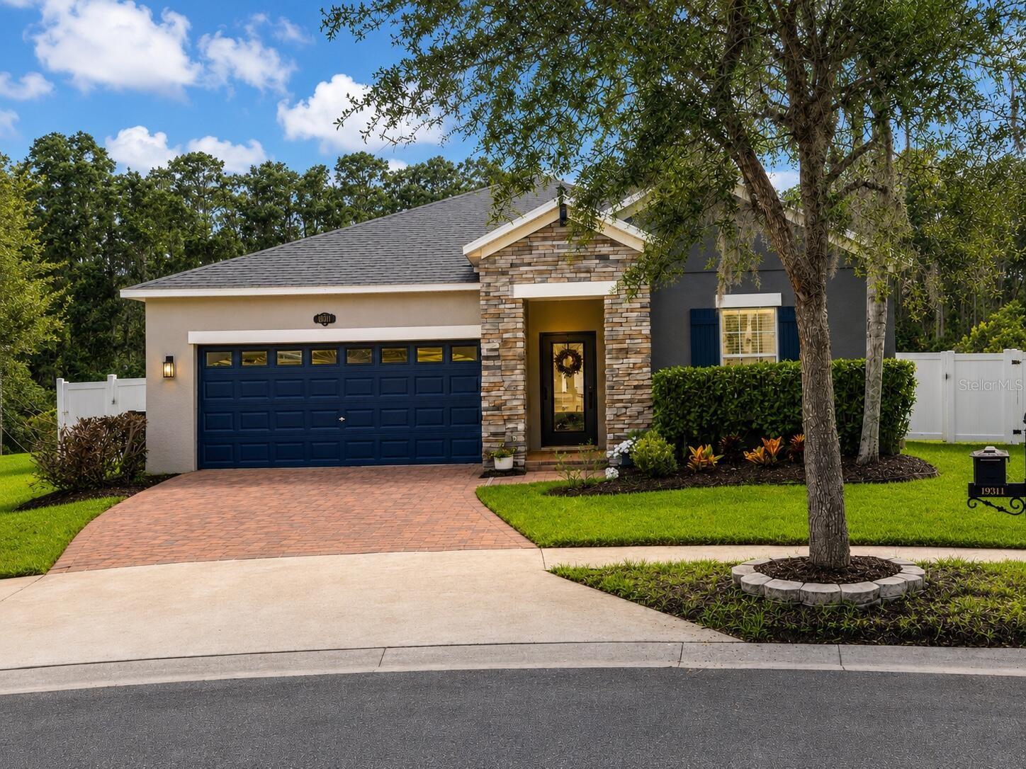 Photo of 19311 PRAIRIE TREE PLACE TAMPA FL 33647