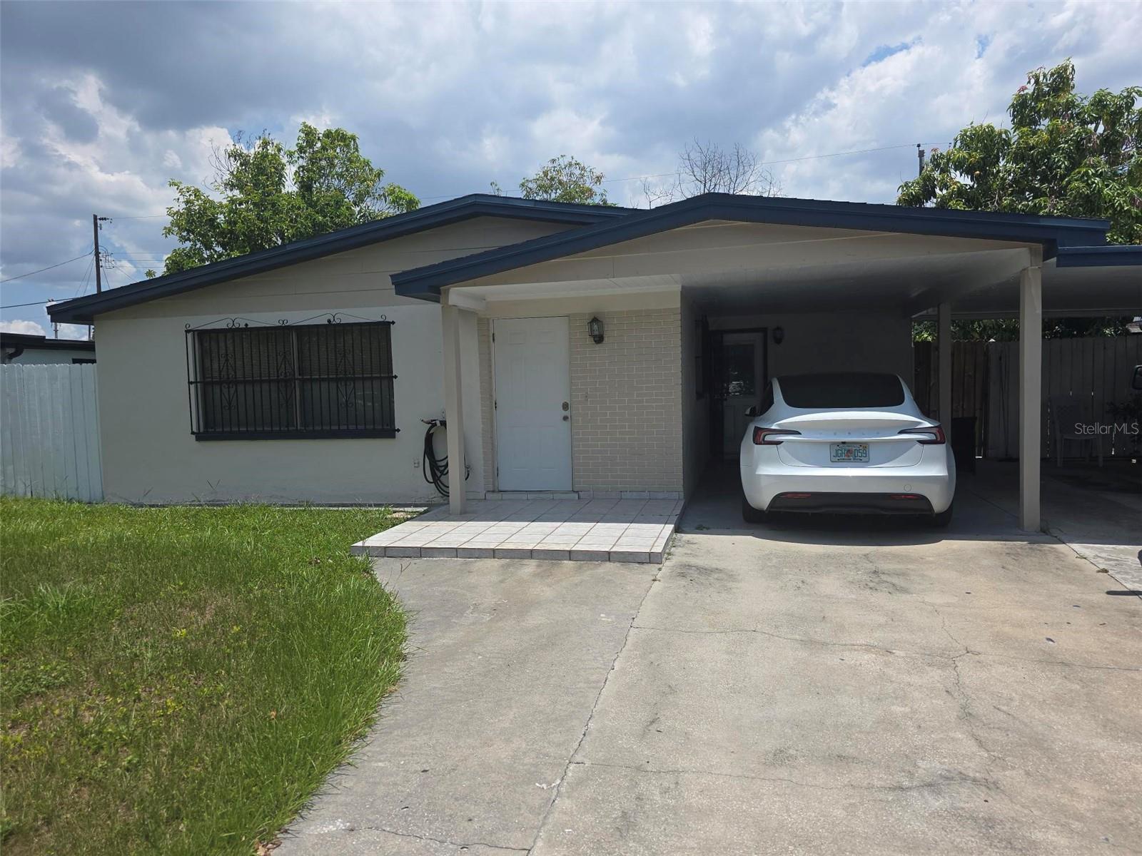 Photo of 6015 N MANHATTAN AVENUE TAMPA FL 33614
